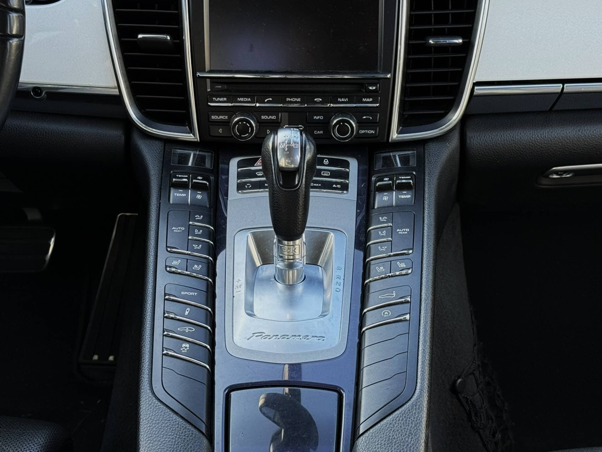 Porsche Panamera thumbnail 19