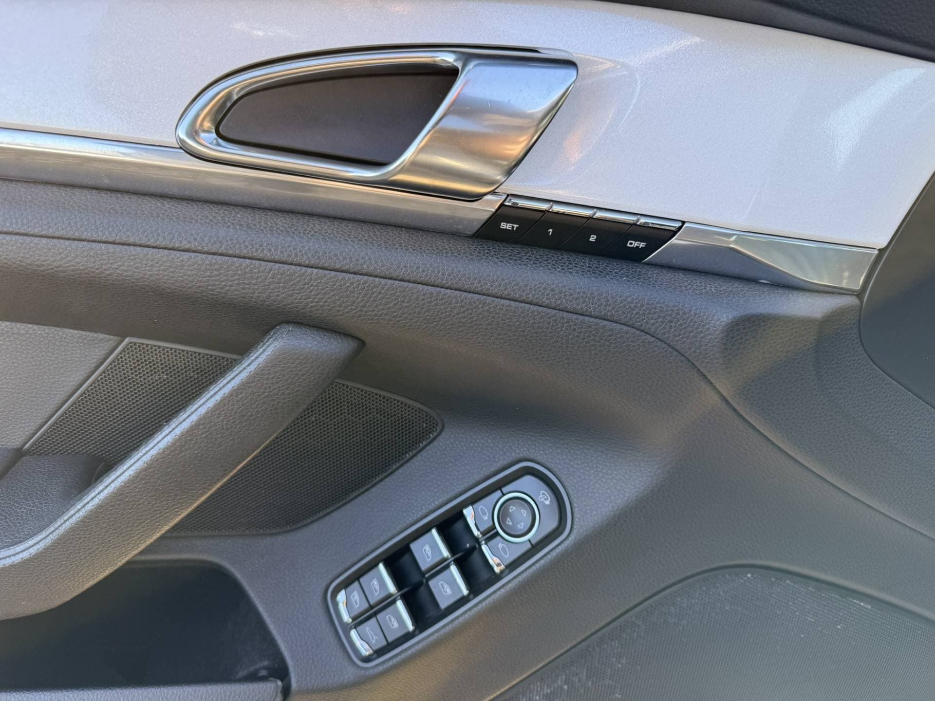 Porsche Panamera thumbnail 22