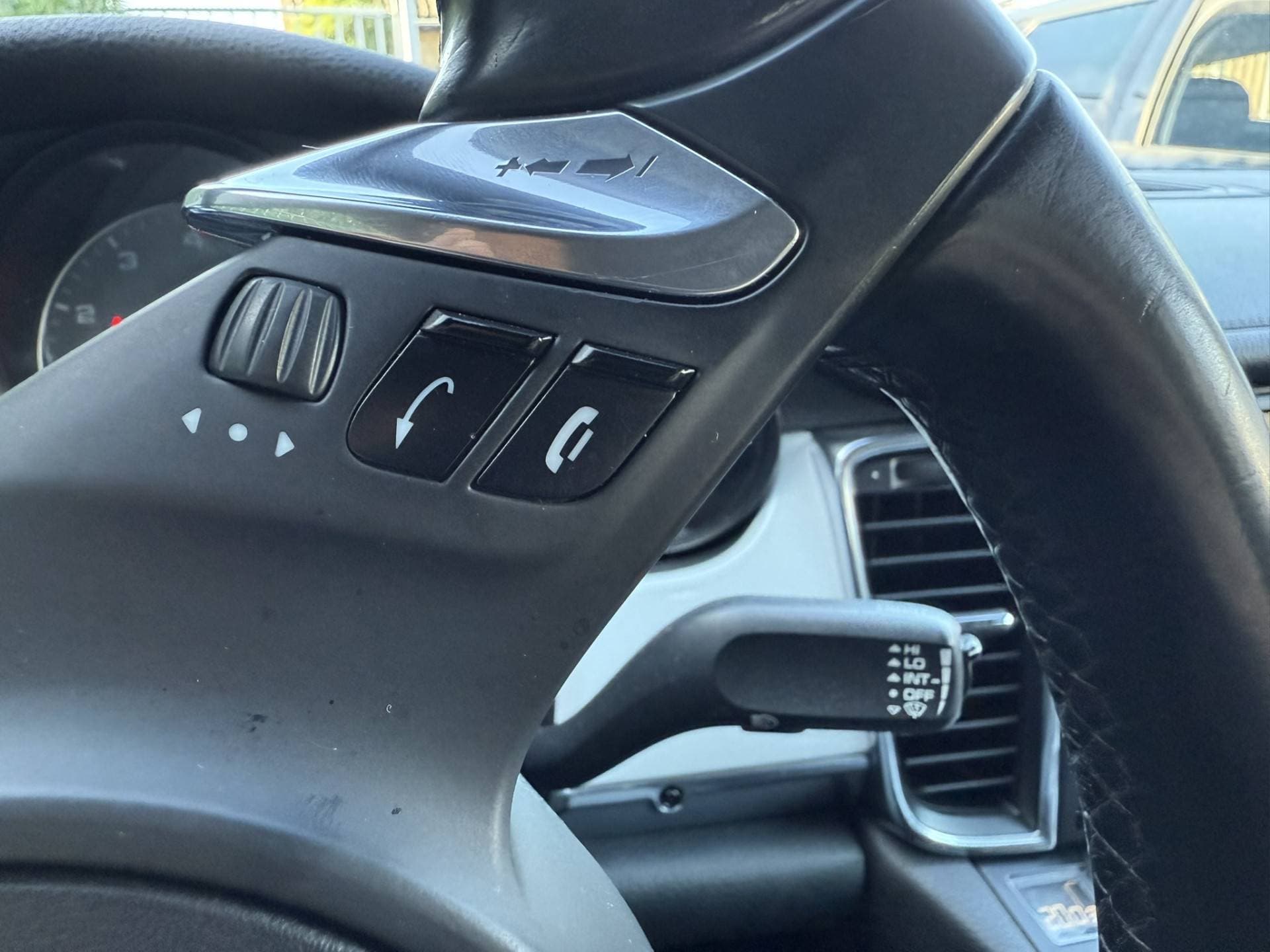 Porsche Panamera thumbnail 24