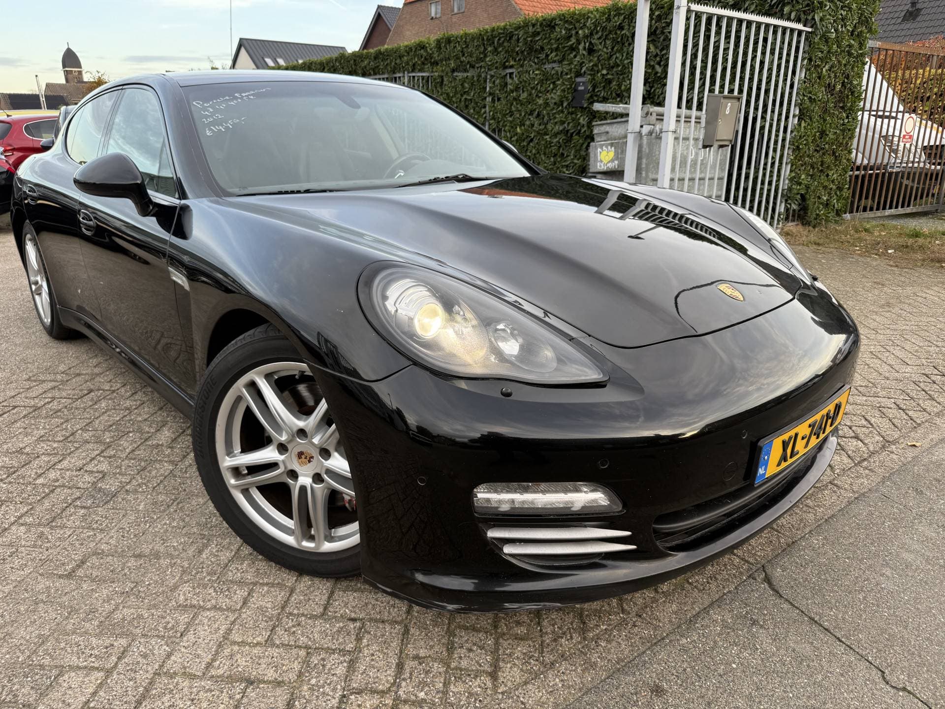 Porsche Panamera thumbnail 34