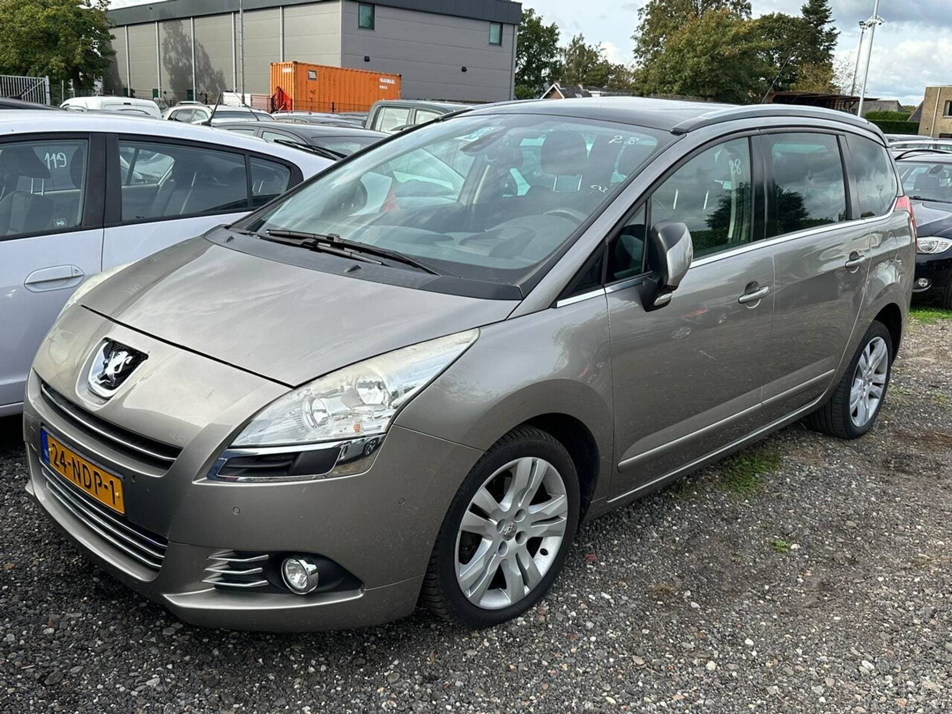 Peugeot 5008 thumbnail 2