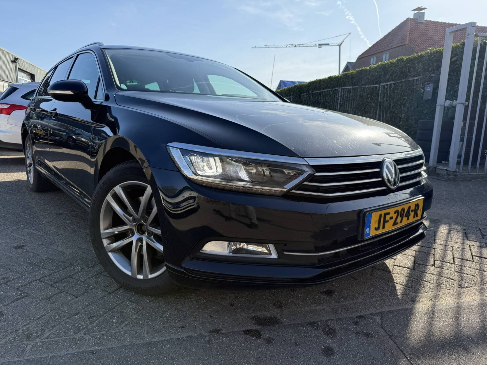 Volkswagen Passat thumbnail 2