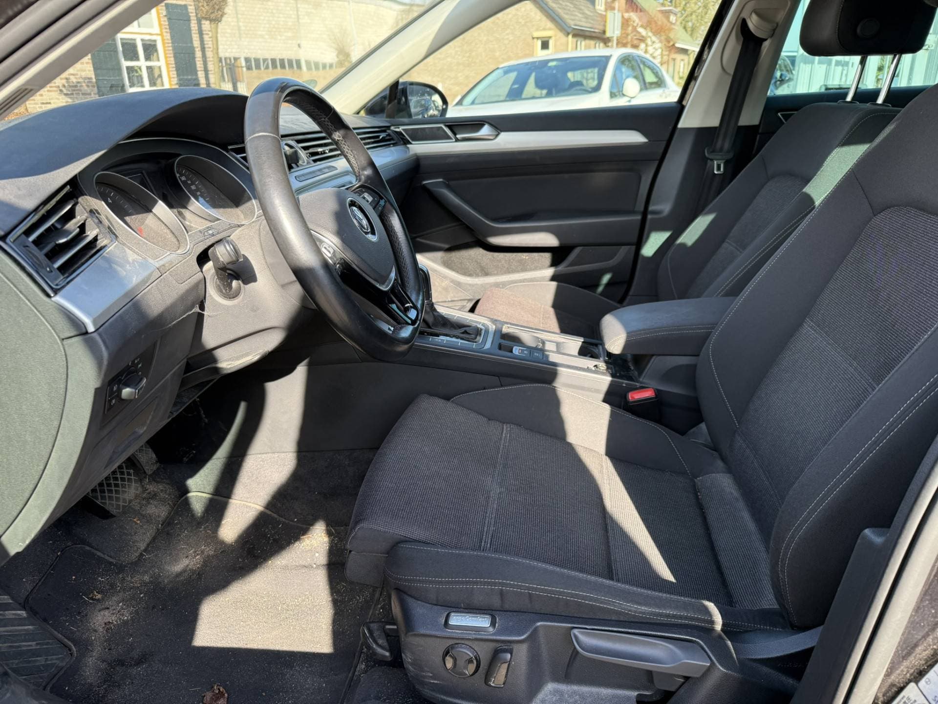 Volkswagen Passat thumbnail 13