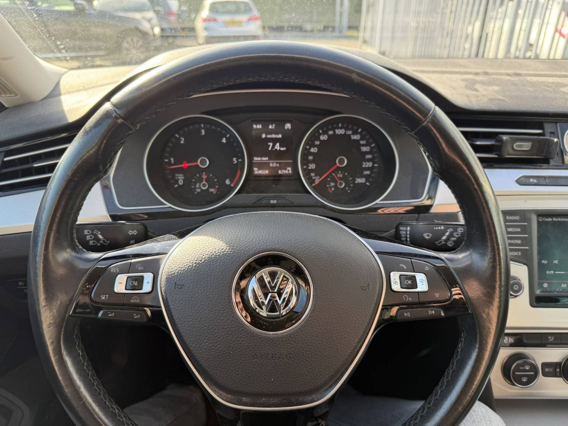 Volkswagen Passat thumbnail 16