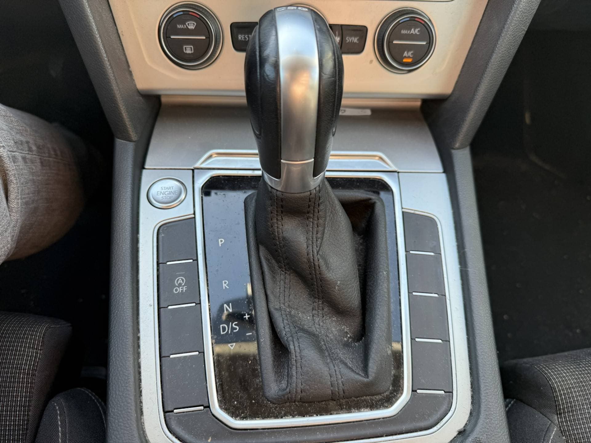 Volkswagen Passat thumbnail 18