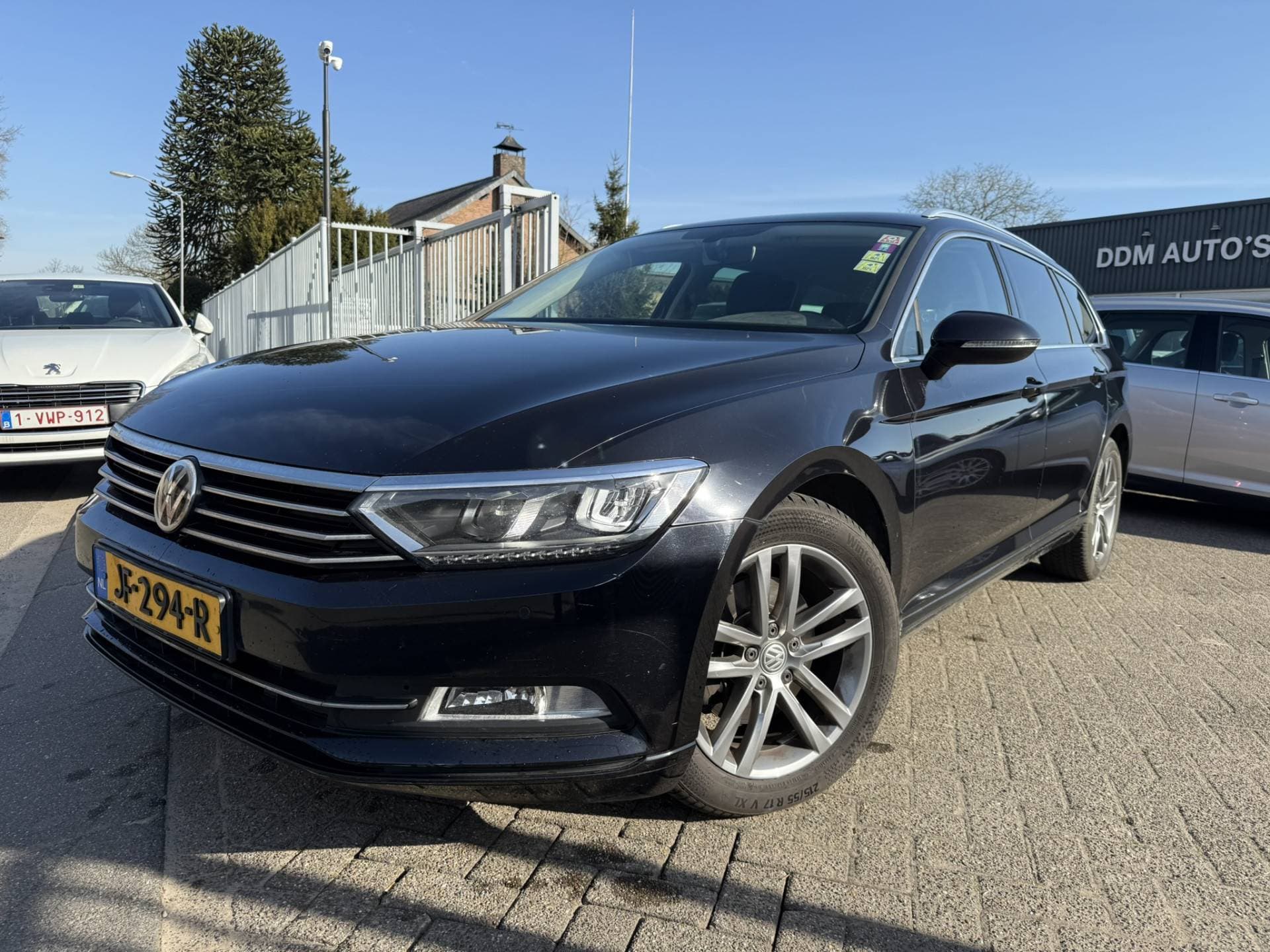 Volkswagen Passat thumbnail 4