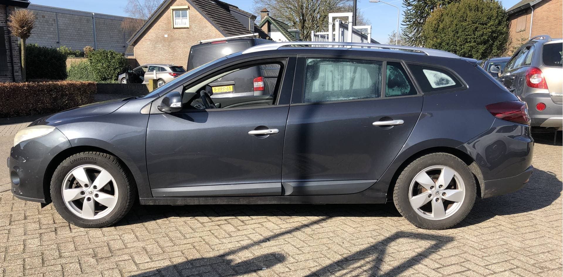 Renault Mégane Estate thumbnail 4