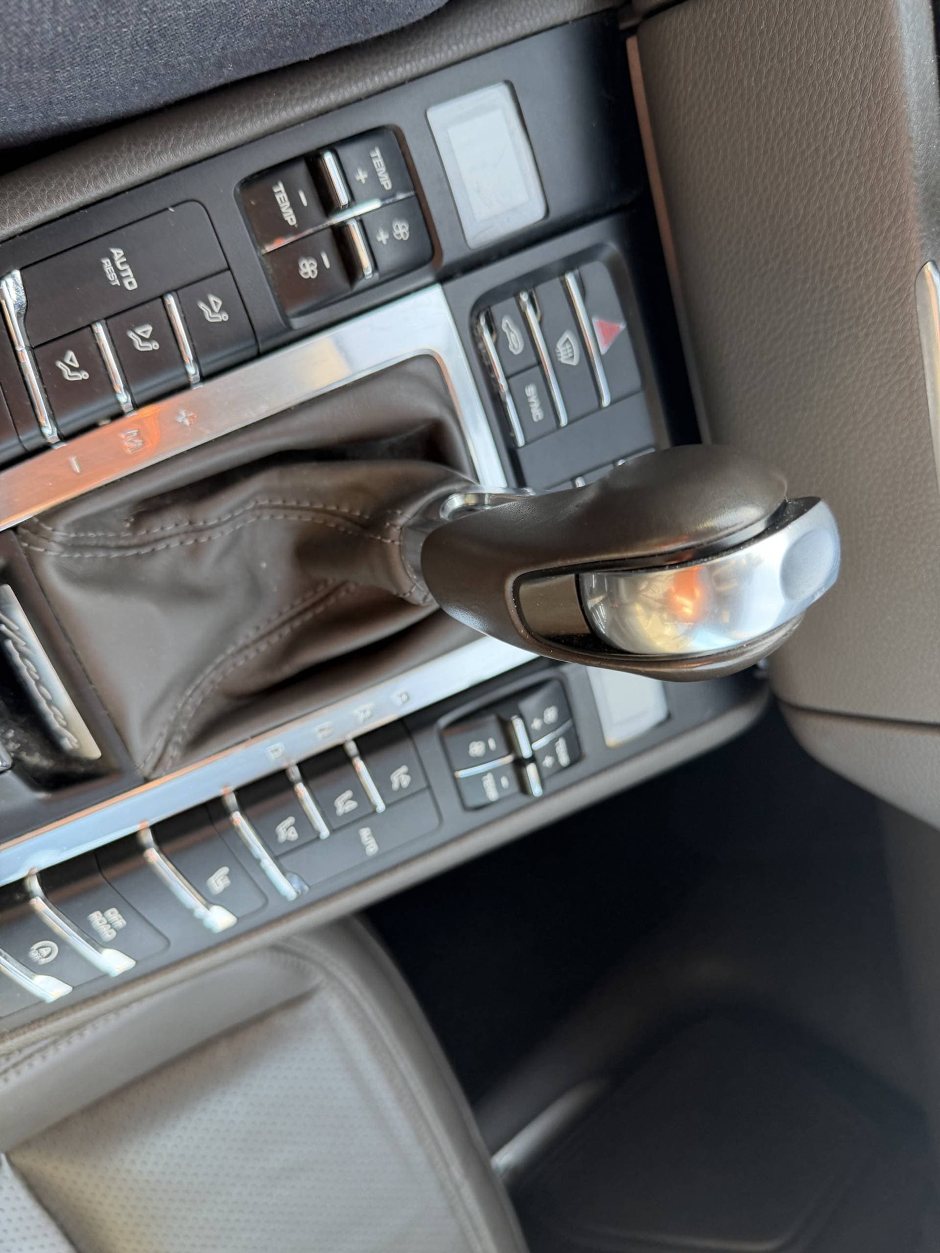 Porsche Macan thumbnail 8