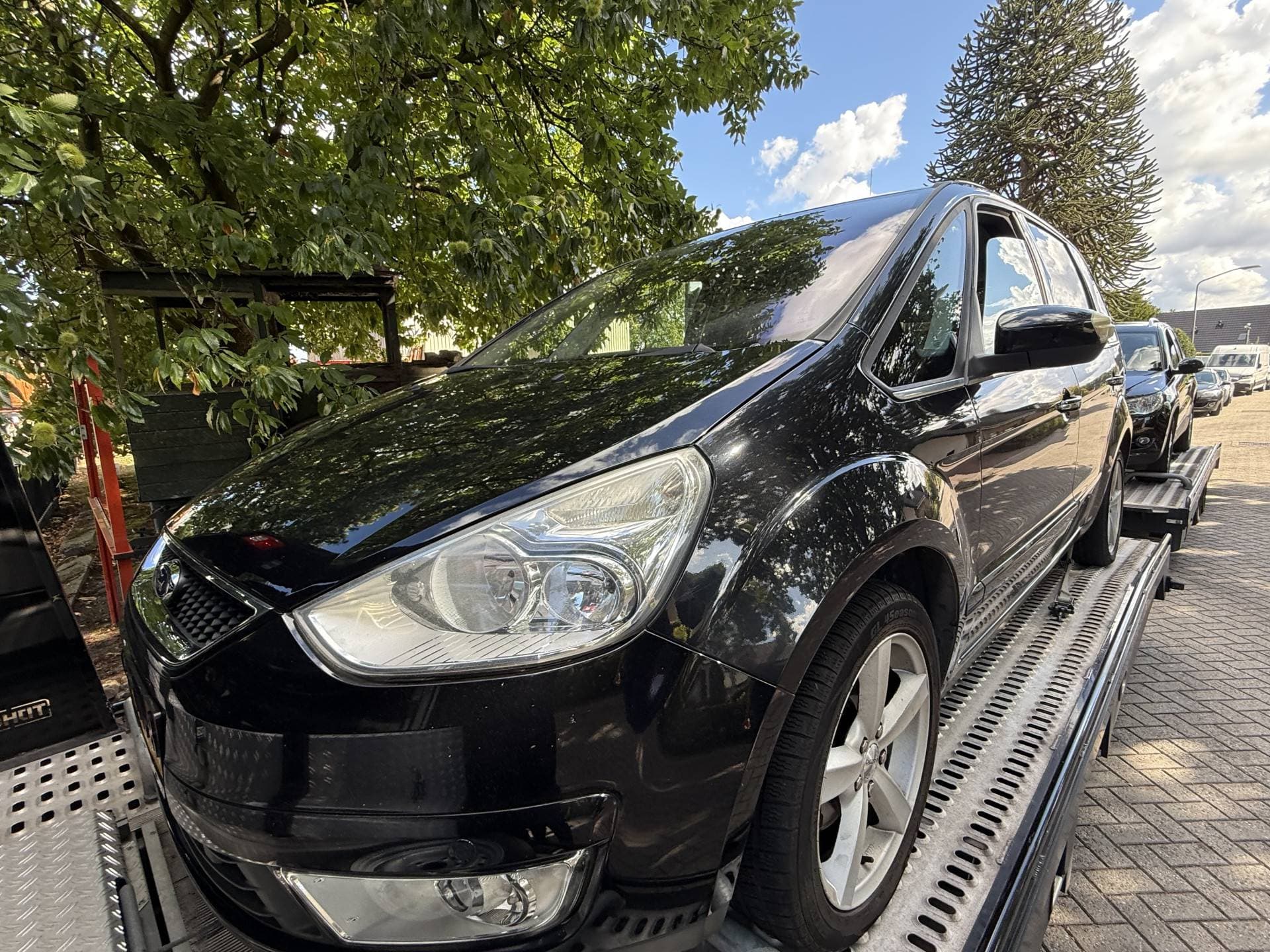 Ford Galaxy thumbnail 4