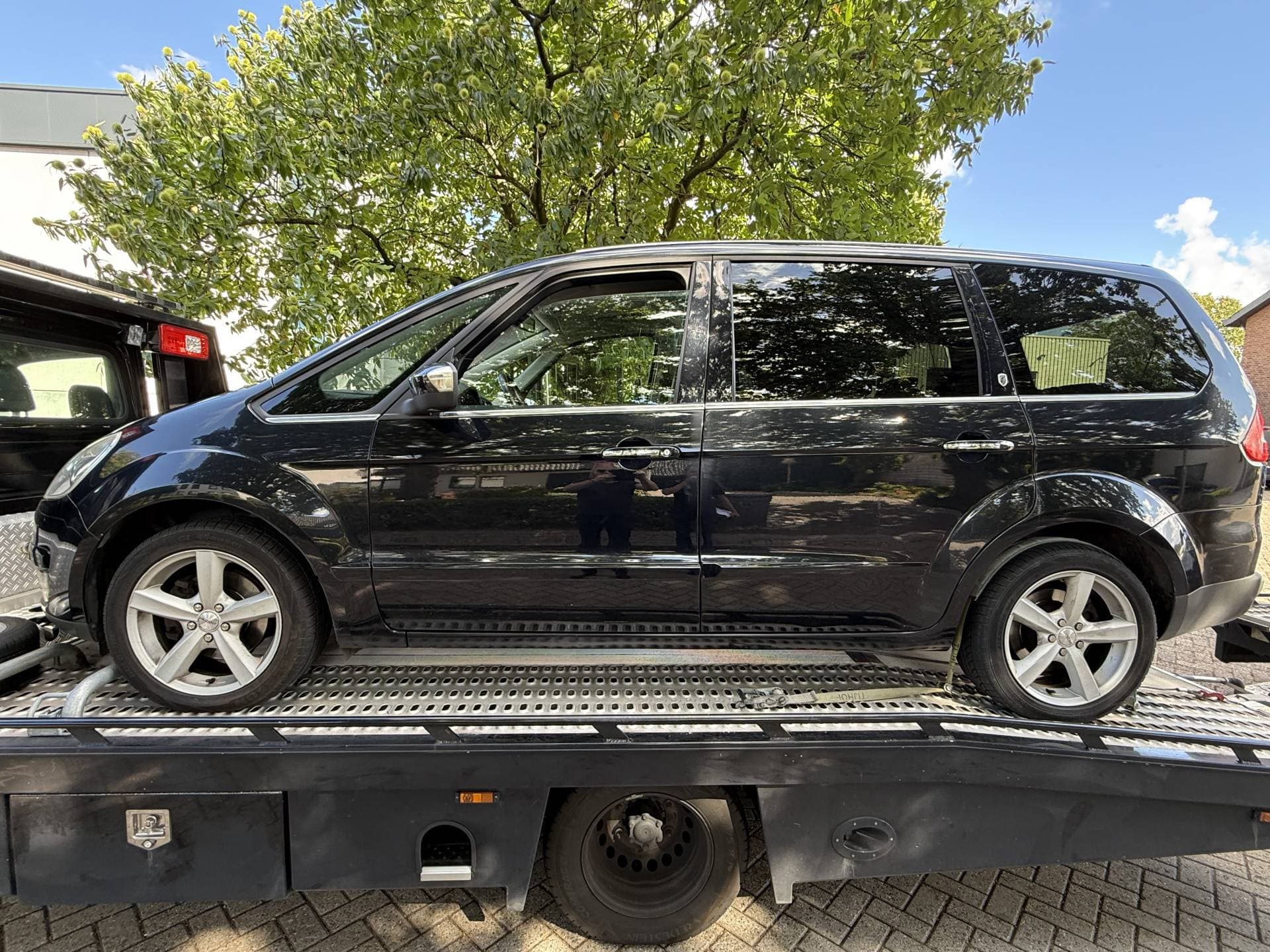 Ford Galaxy thumbnail 6