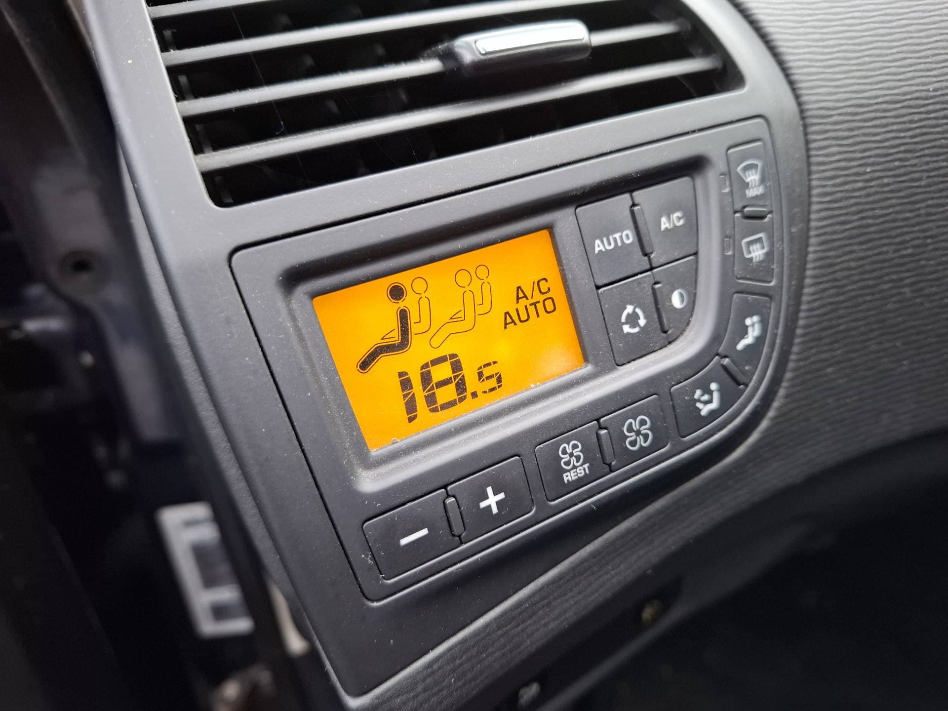 Citroen Grand C4 Picasso thumbnail 11