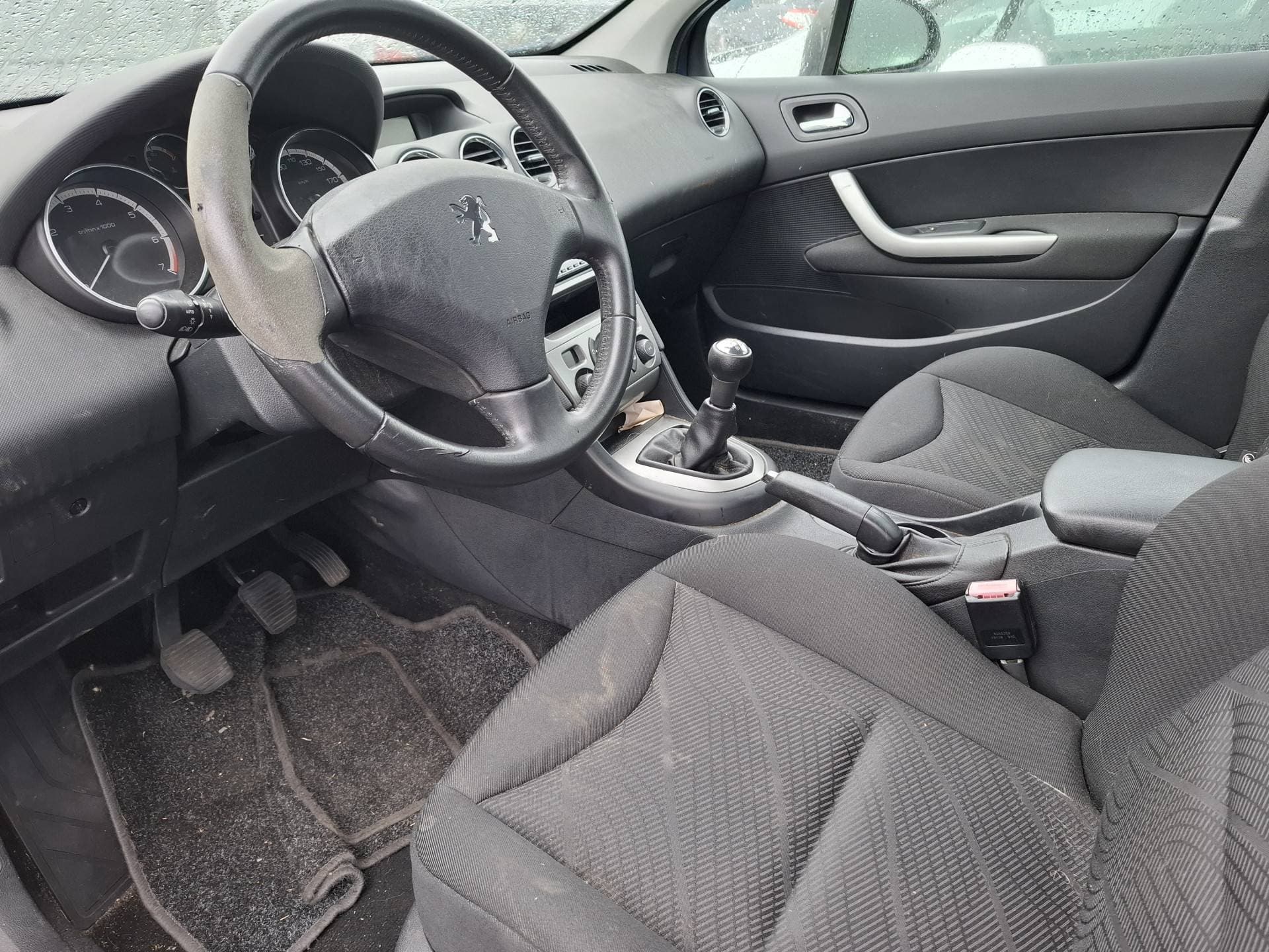 Peugeot 308 thumbnail 2