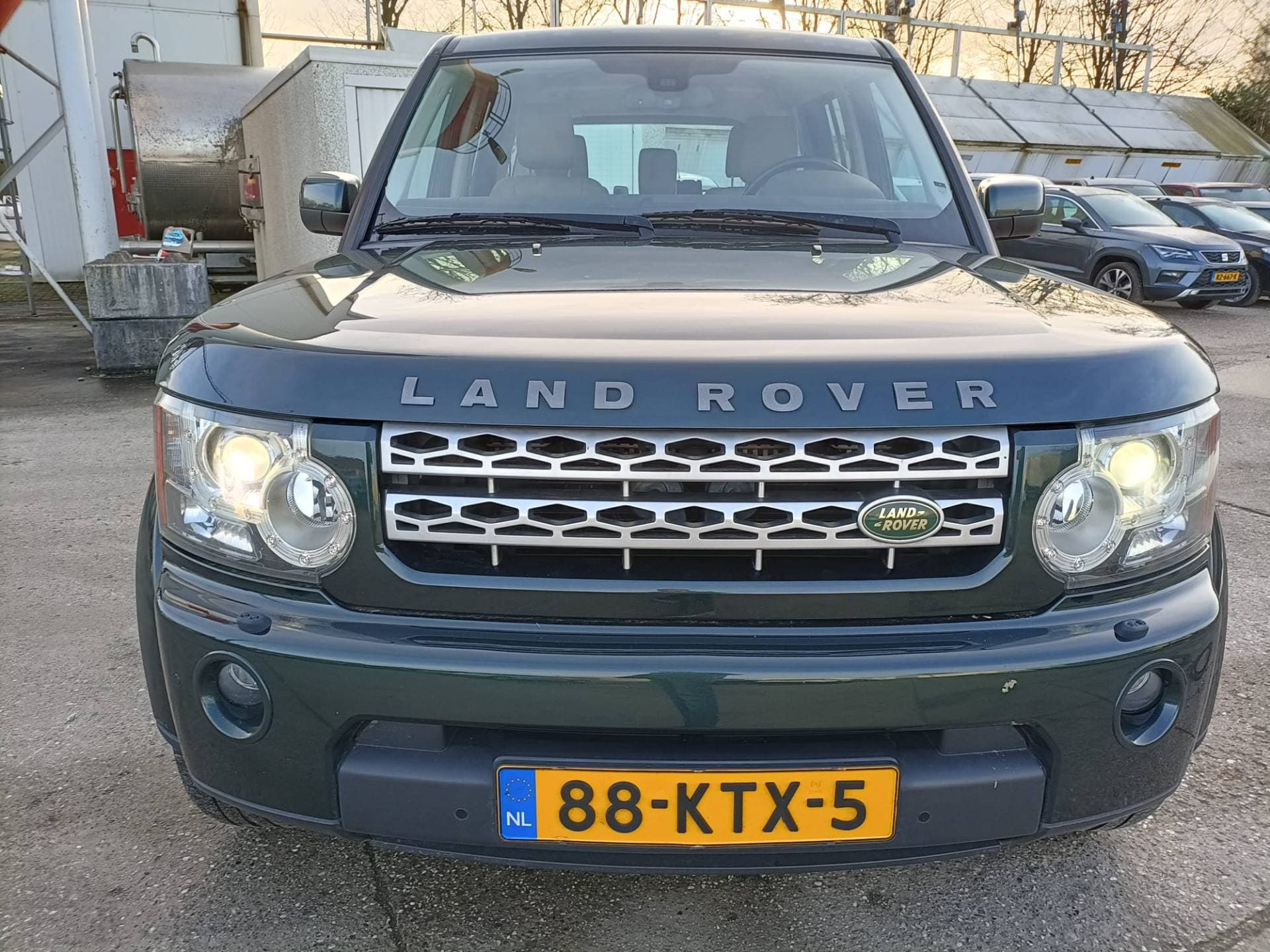 Land Rover Discovery thumbnail 5