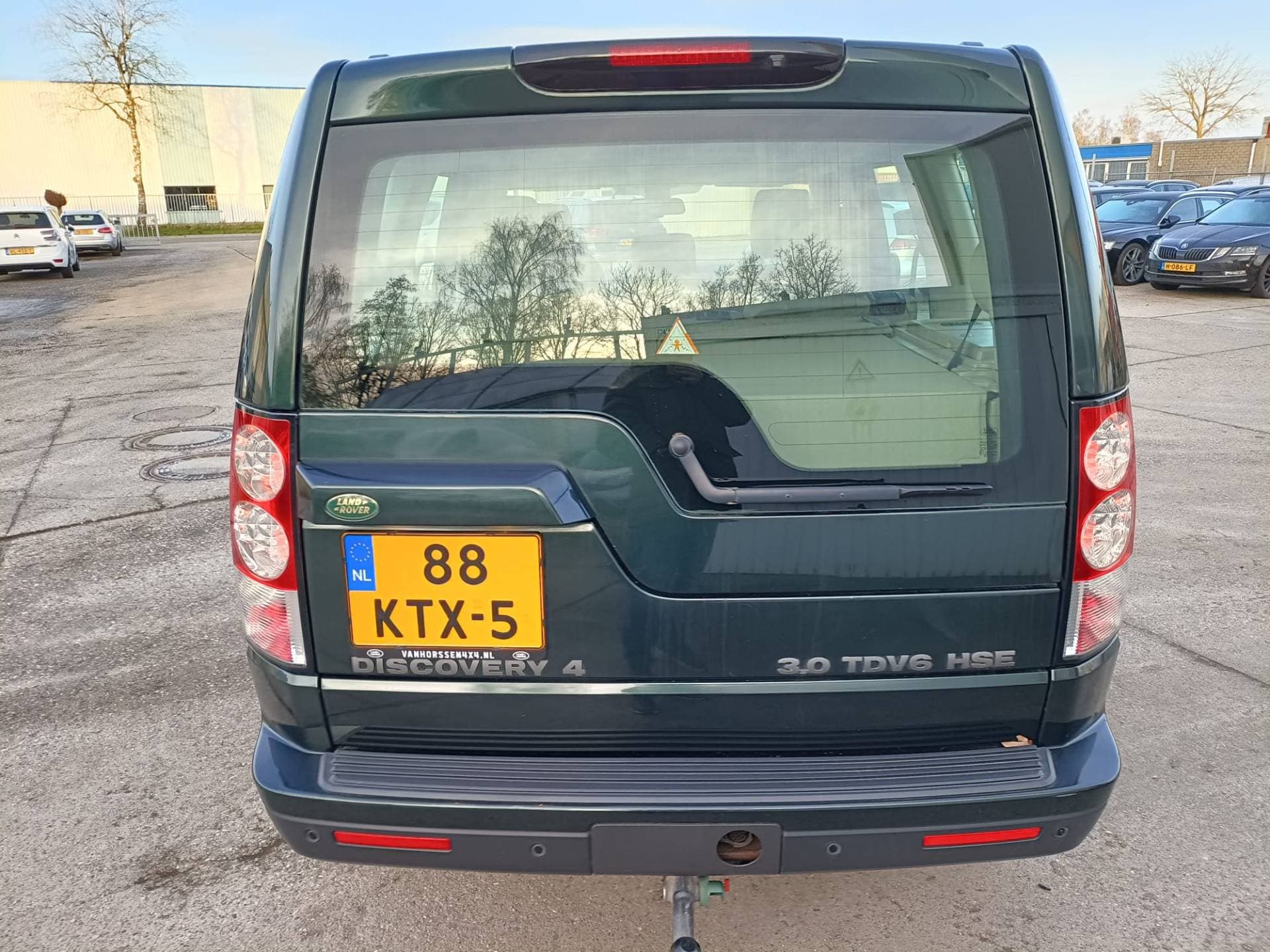 Land Rover Discovery thumbnail 6