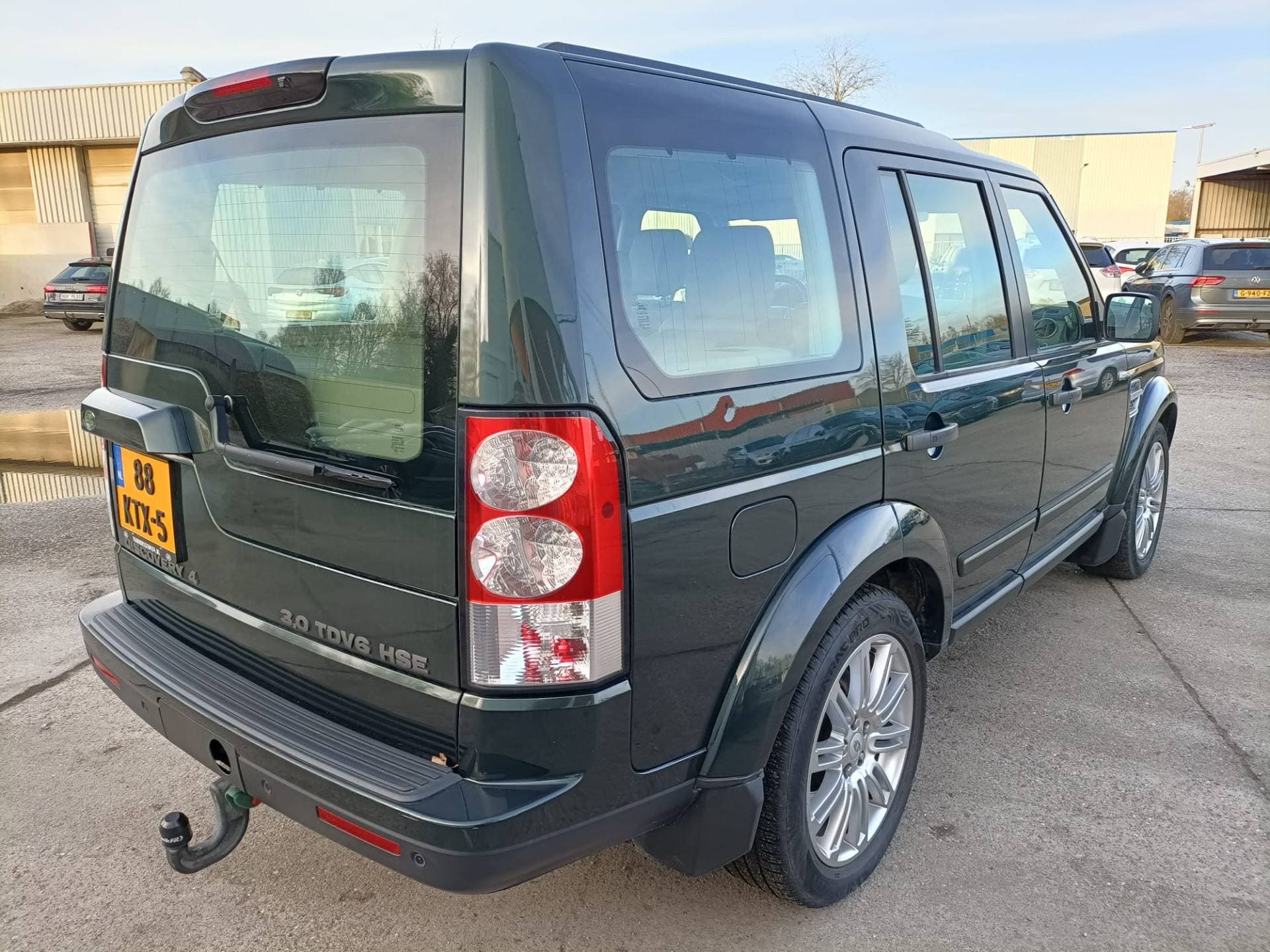 Land Rover Discovery thumbnail 10