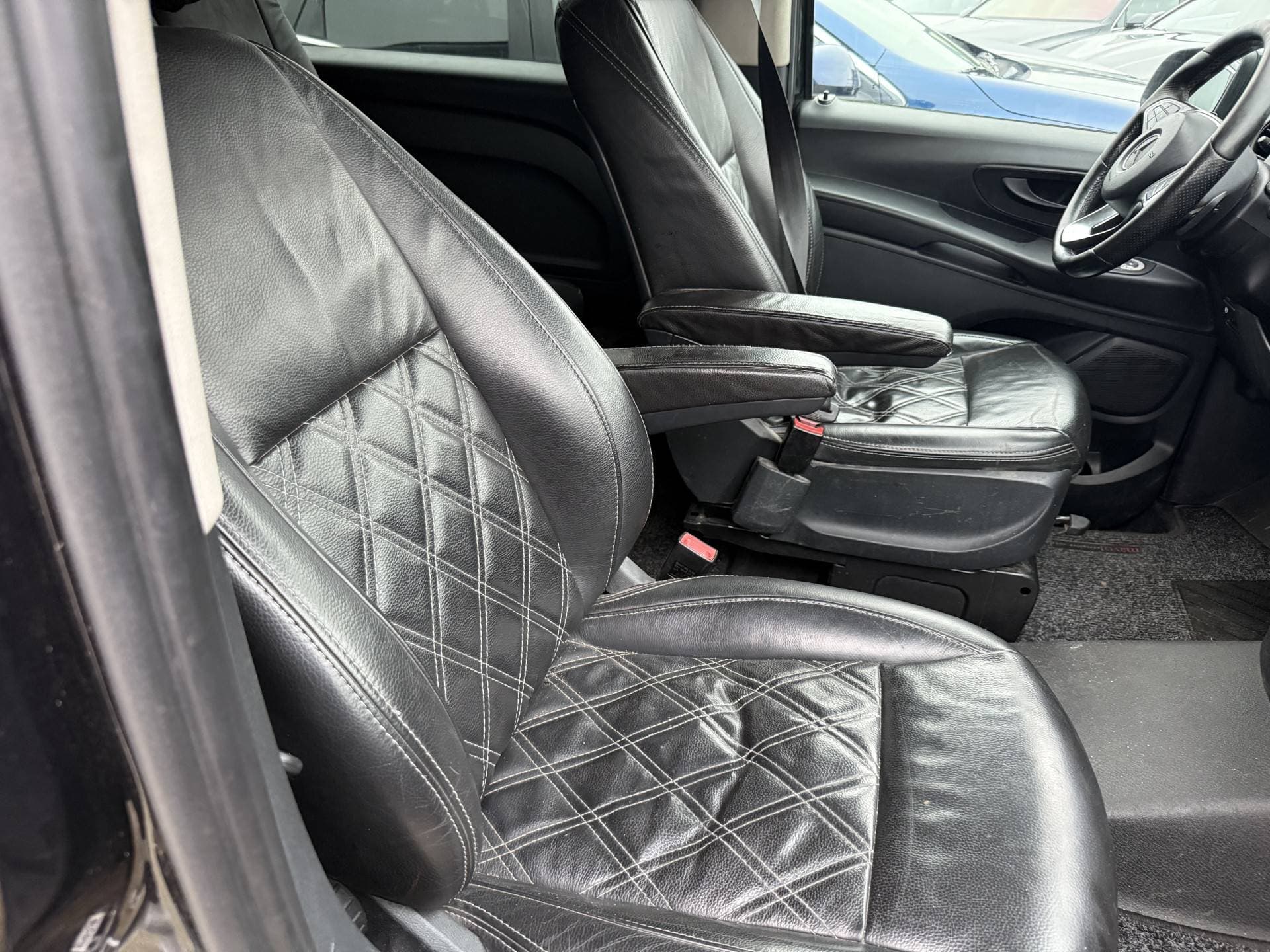 Mercedes-Benz Vito thumbnail 9