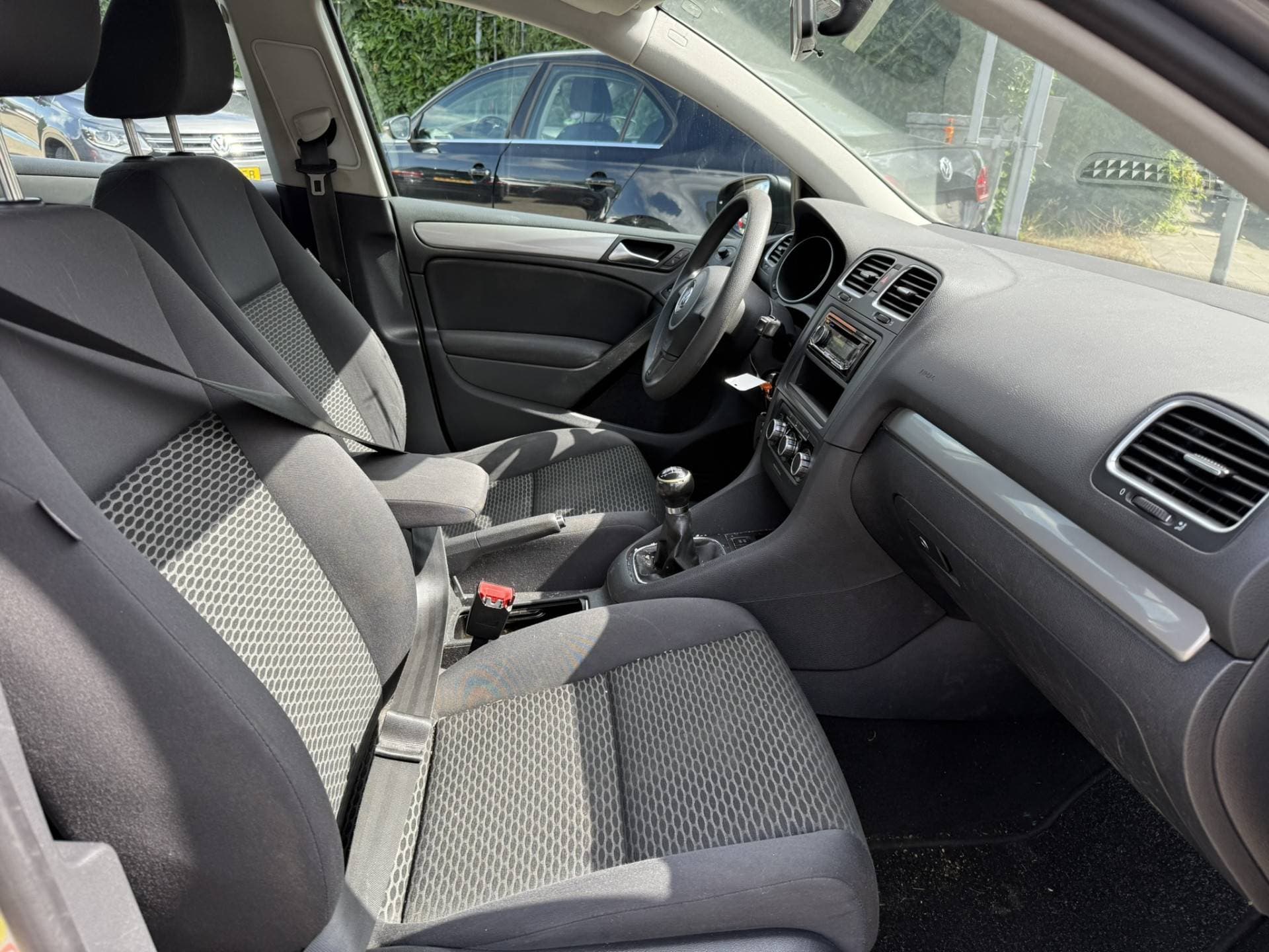 Volkswagen Golf thumbnail 9