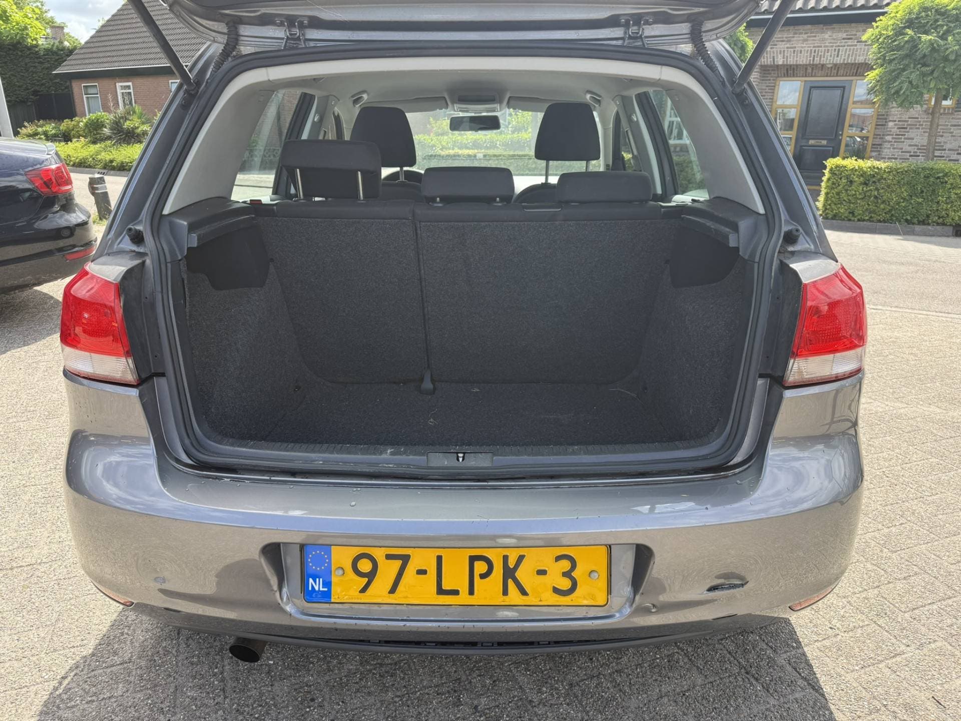 Volkswagen Golf thumbnail 10