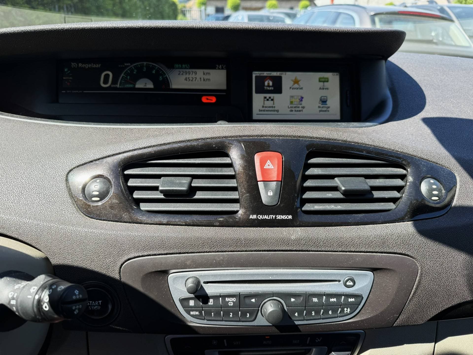 Renault Grand Scénic thumbnail 12