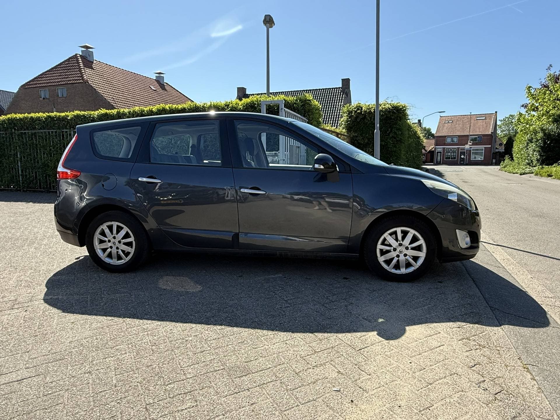 Renault Grand Scénic thumbnail 5