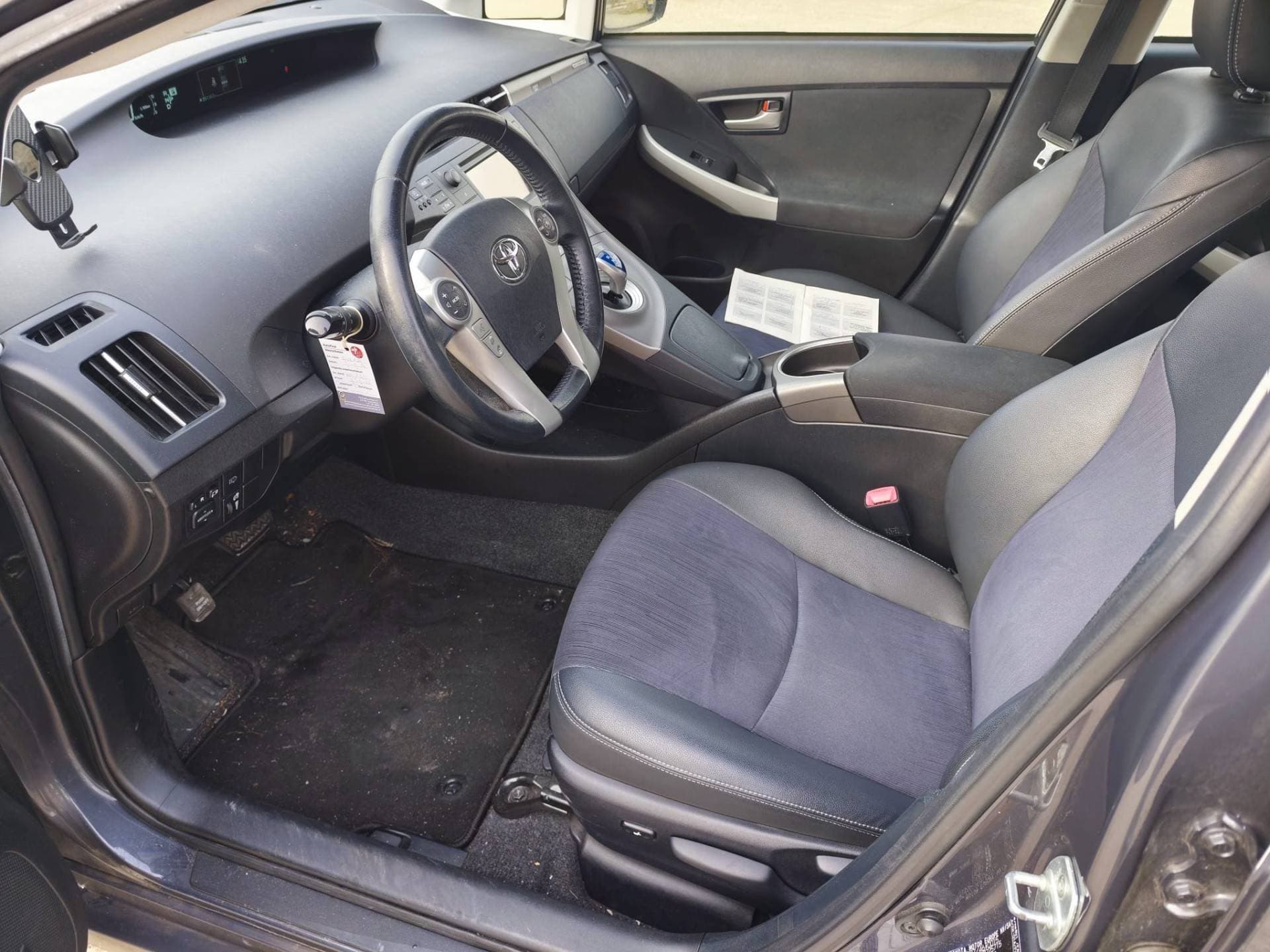 Toyota Prius 1.8 Plug-in Dynamic Business thumbnail 14