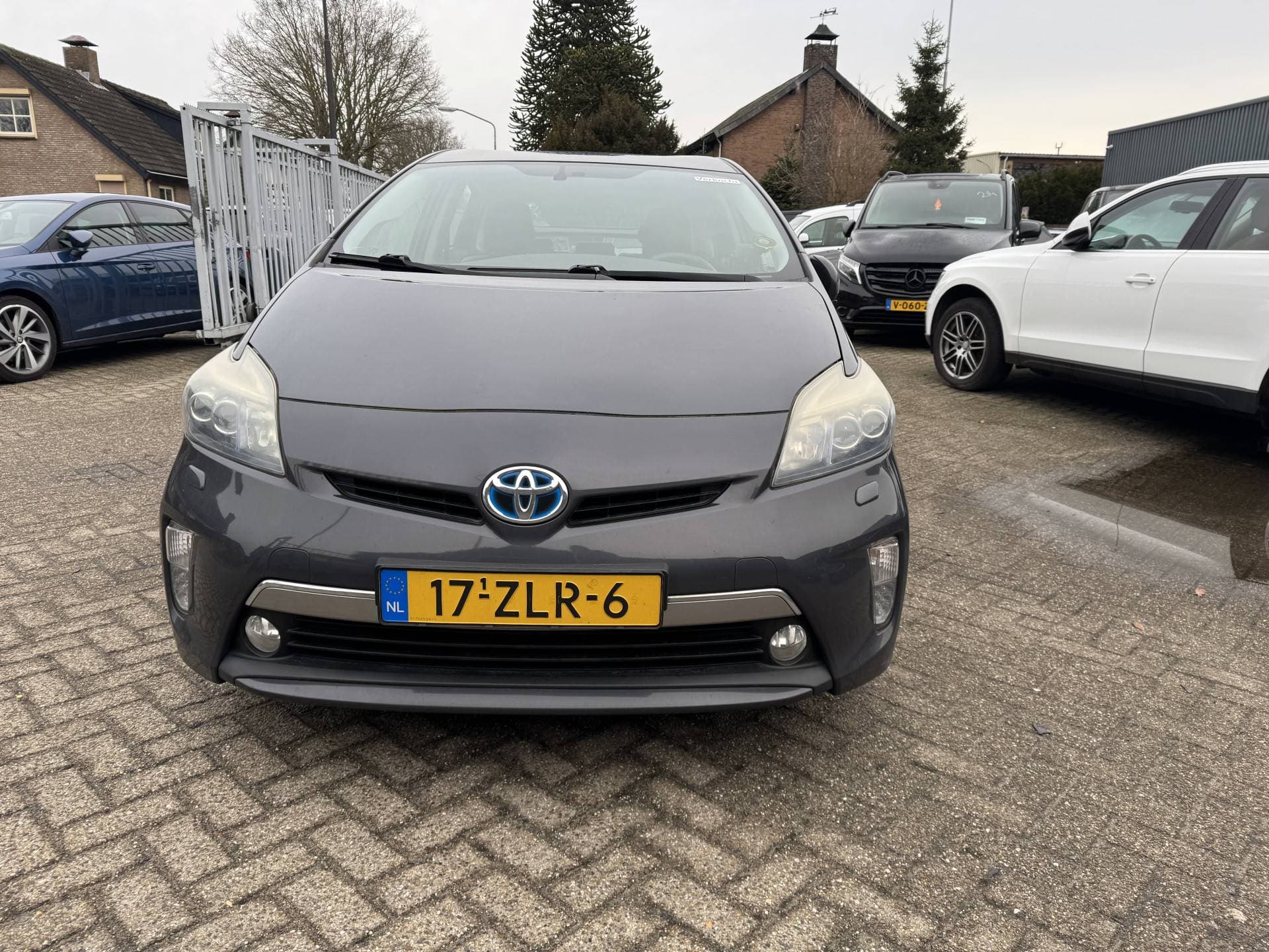 Toyota Prius 1.8 Plug-in Dynamic Business thumbnail 17