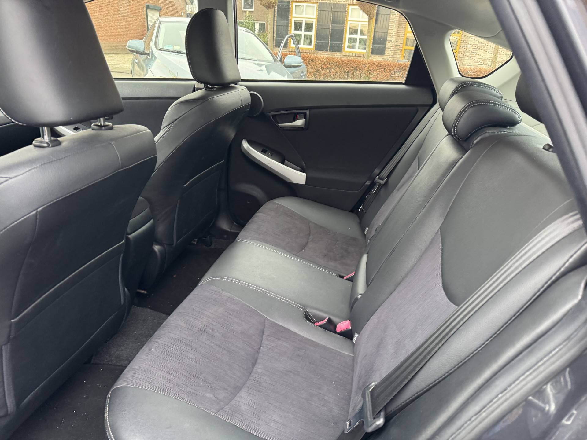 Toyota Prius 1.8 Plug-in Dynamic Business thumbnail 21