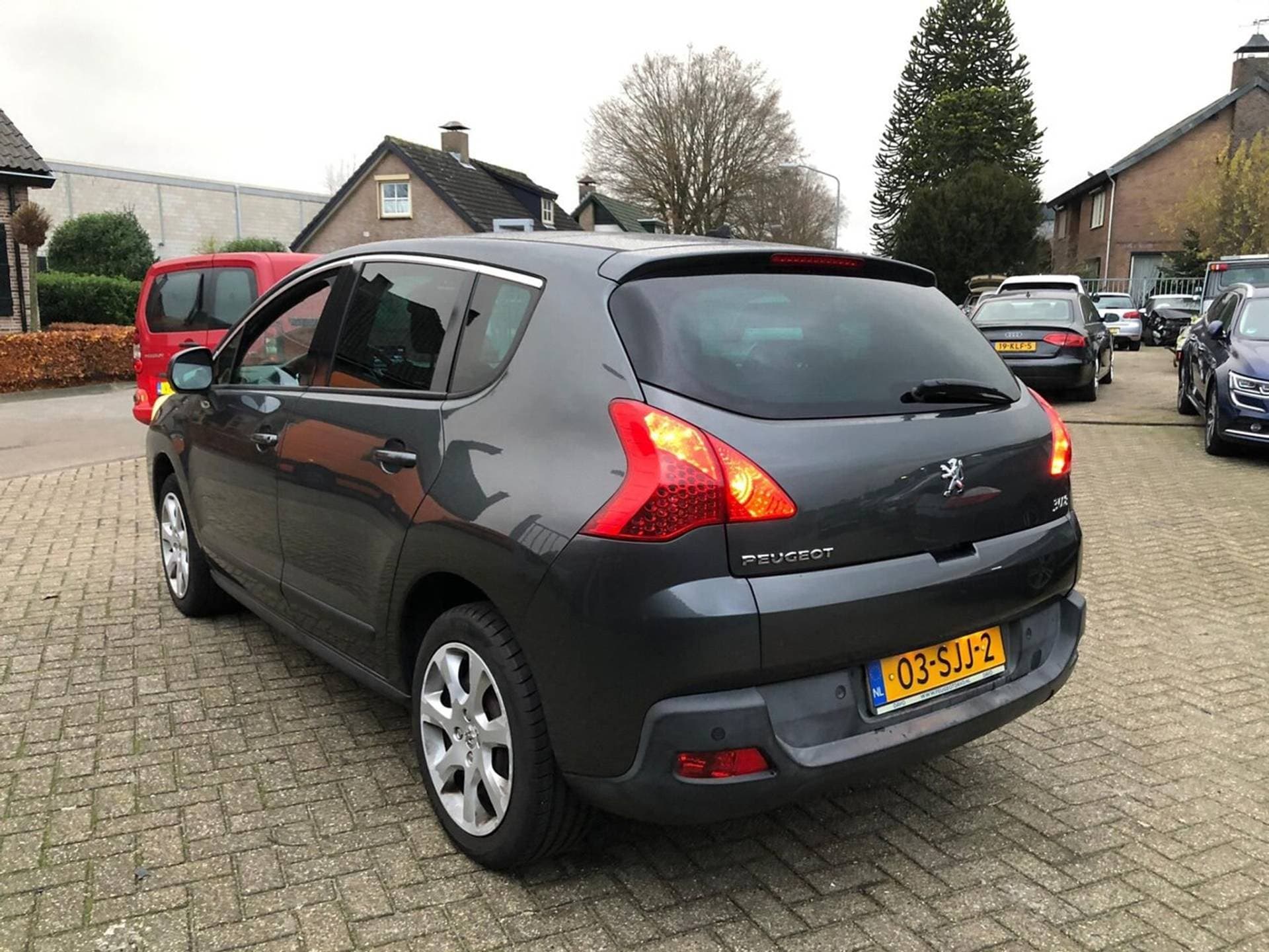 Peugeot 3008 thumbnail 4