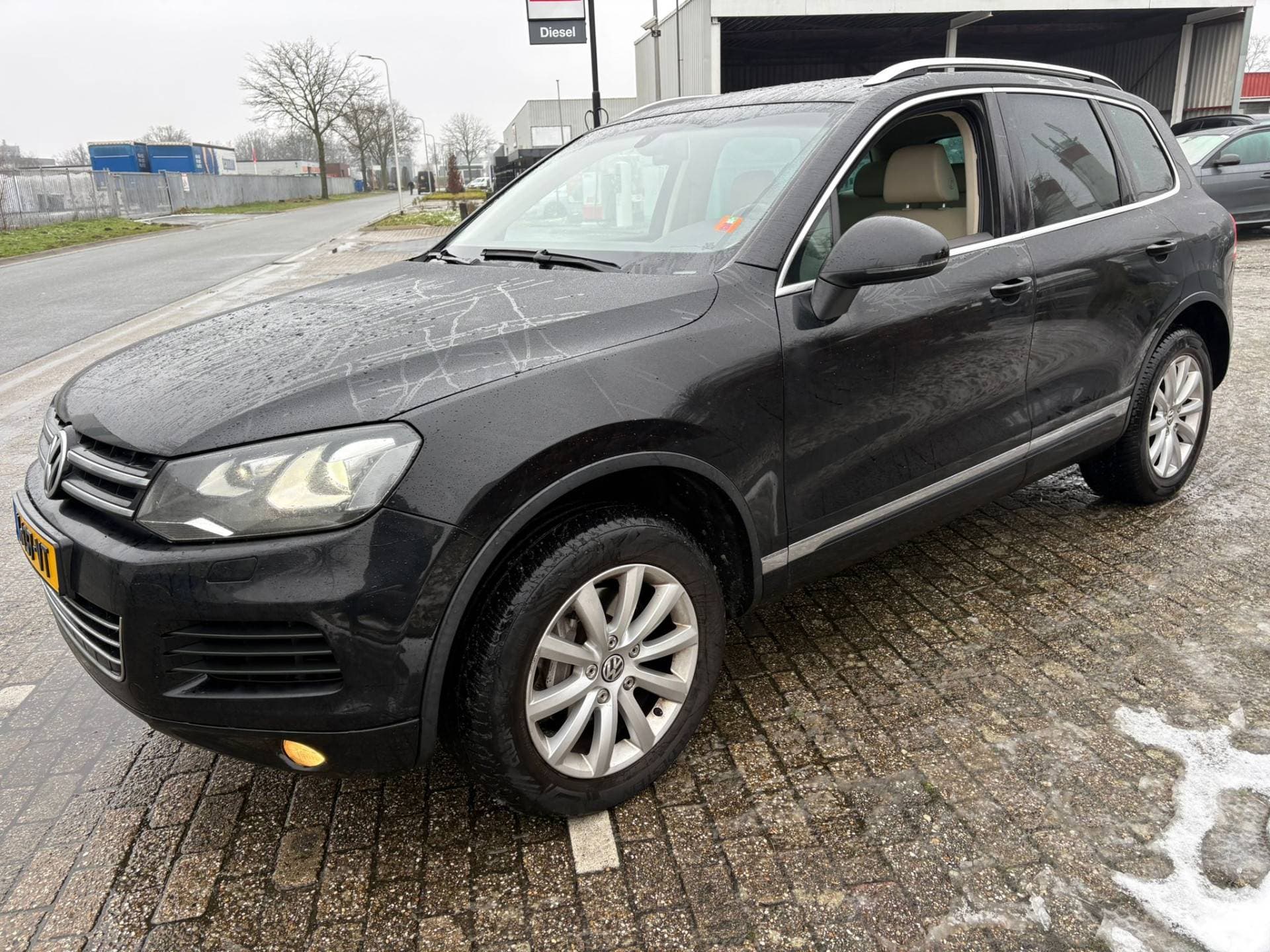 Volkswagen Touareg thumbnail 13