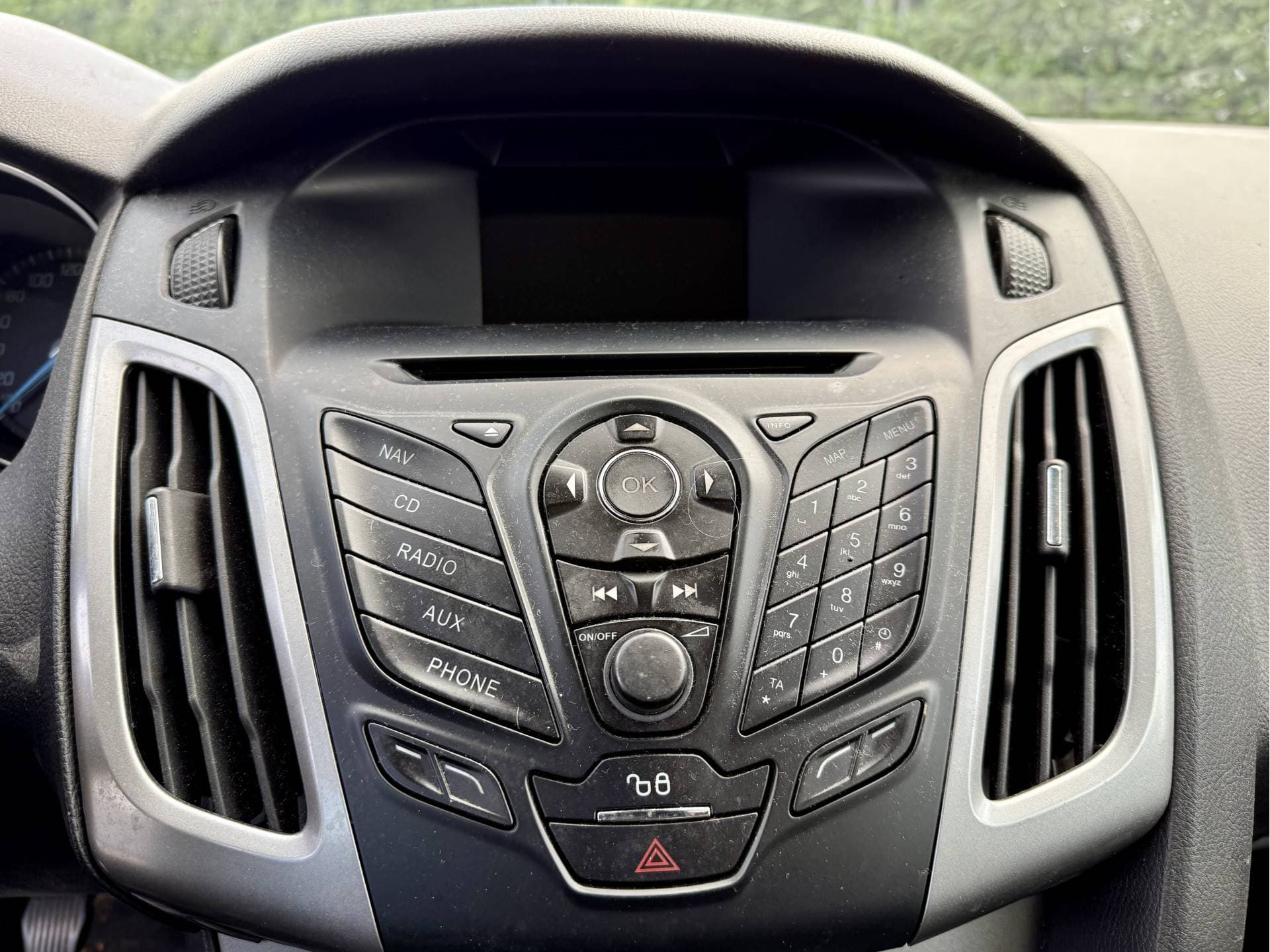 Ford Focus thumbnail 11