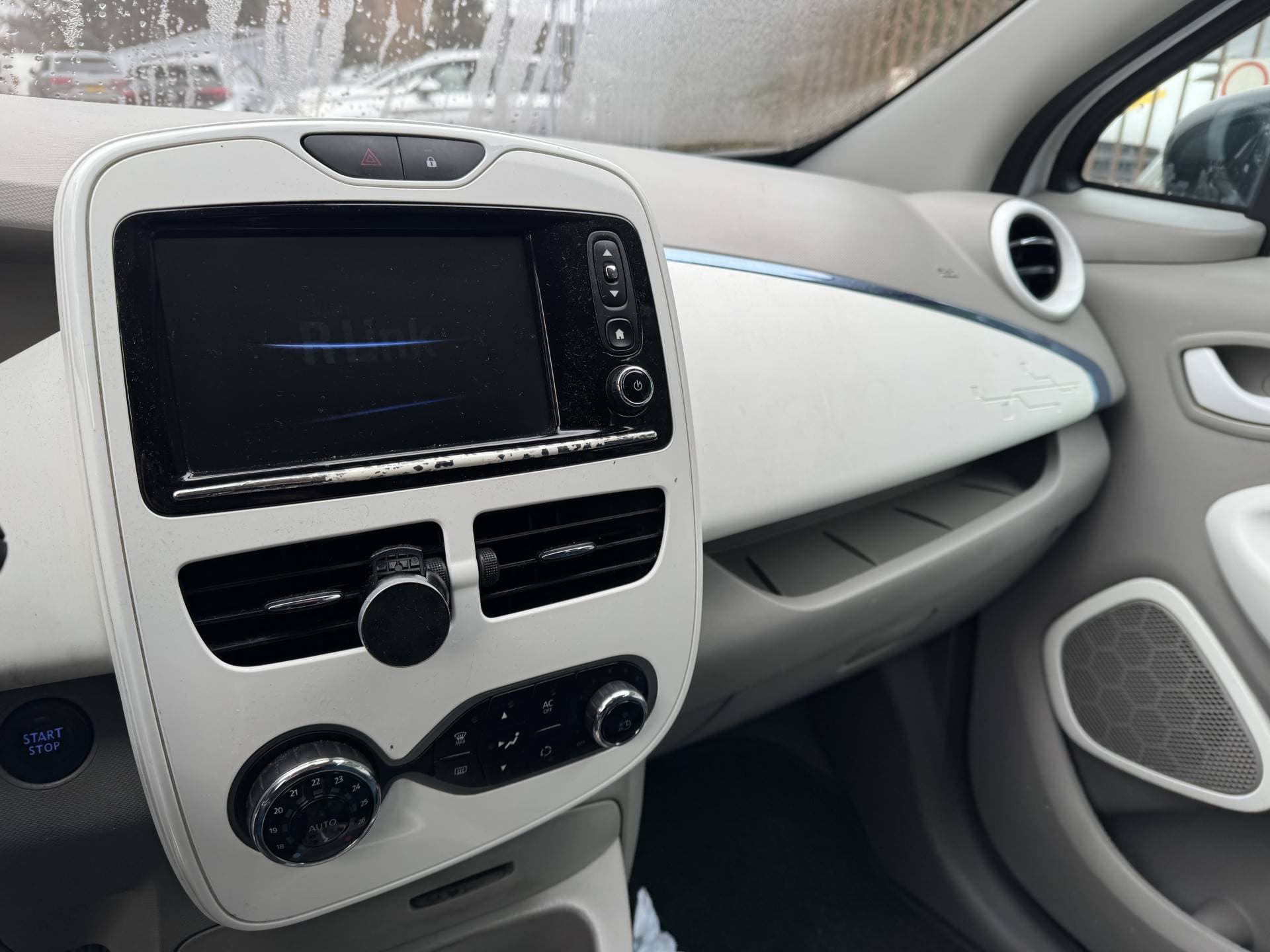 Renault ZOE thumbnail 13