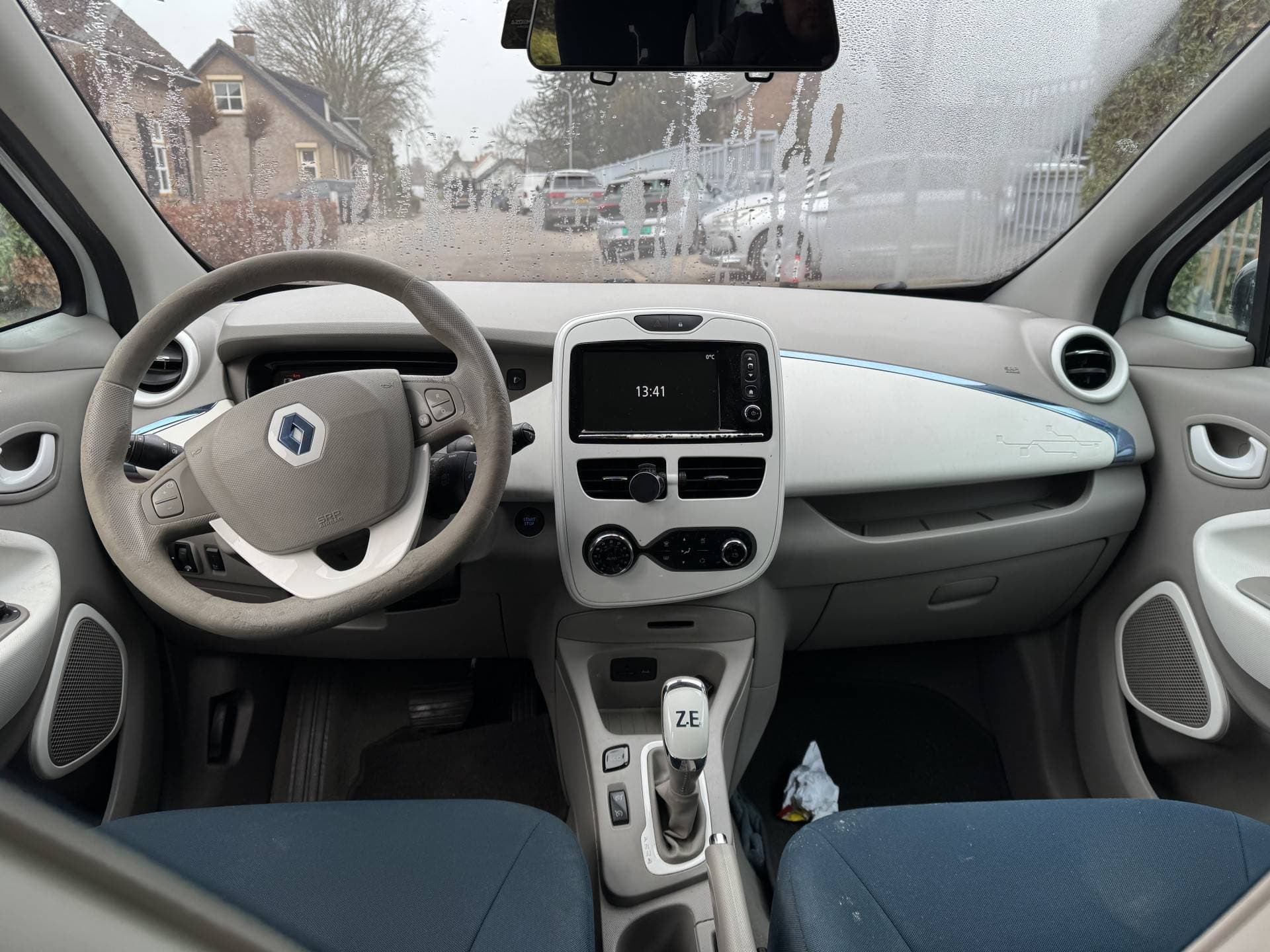 Renault ZOE thumbnail 16