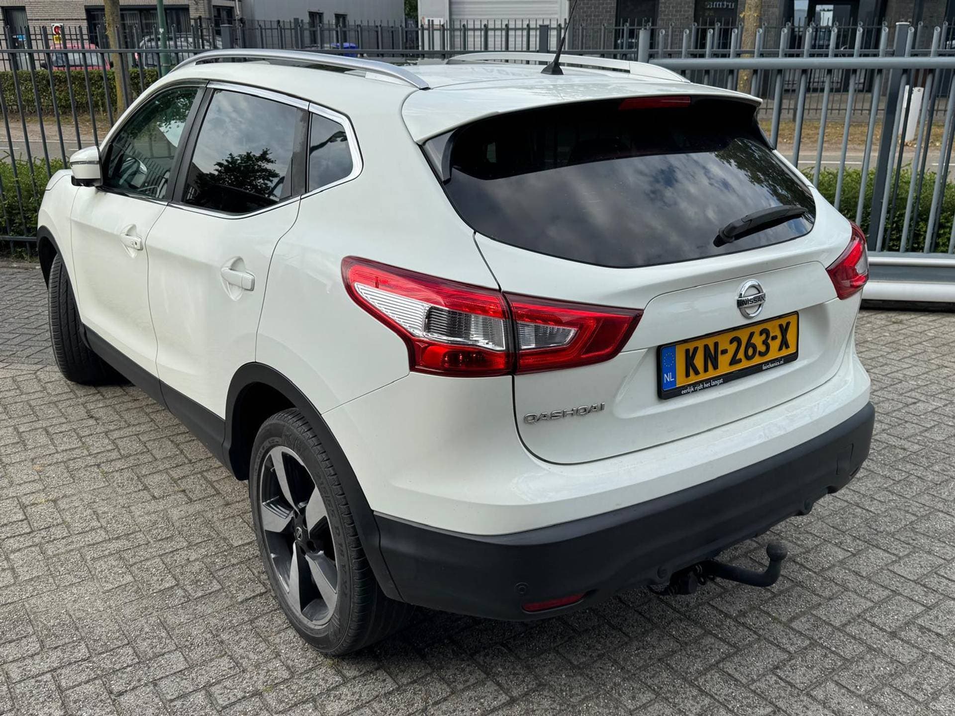 Nissan QASHQAI Connect Edition thumbnail 4