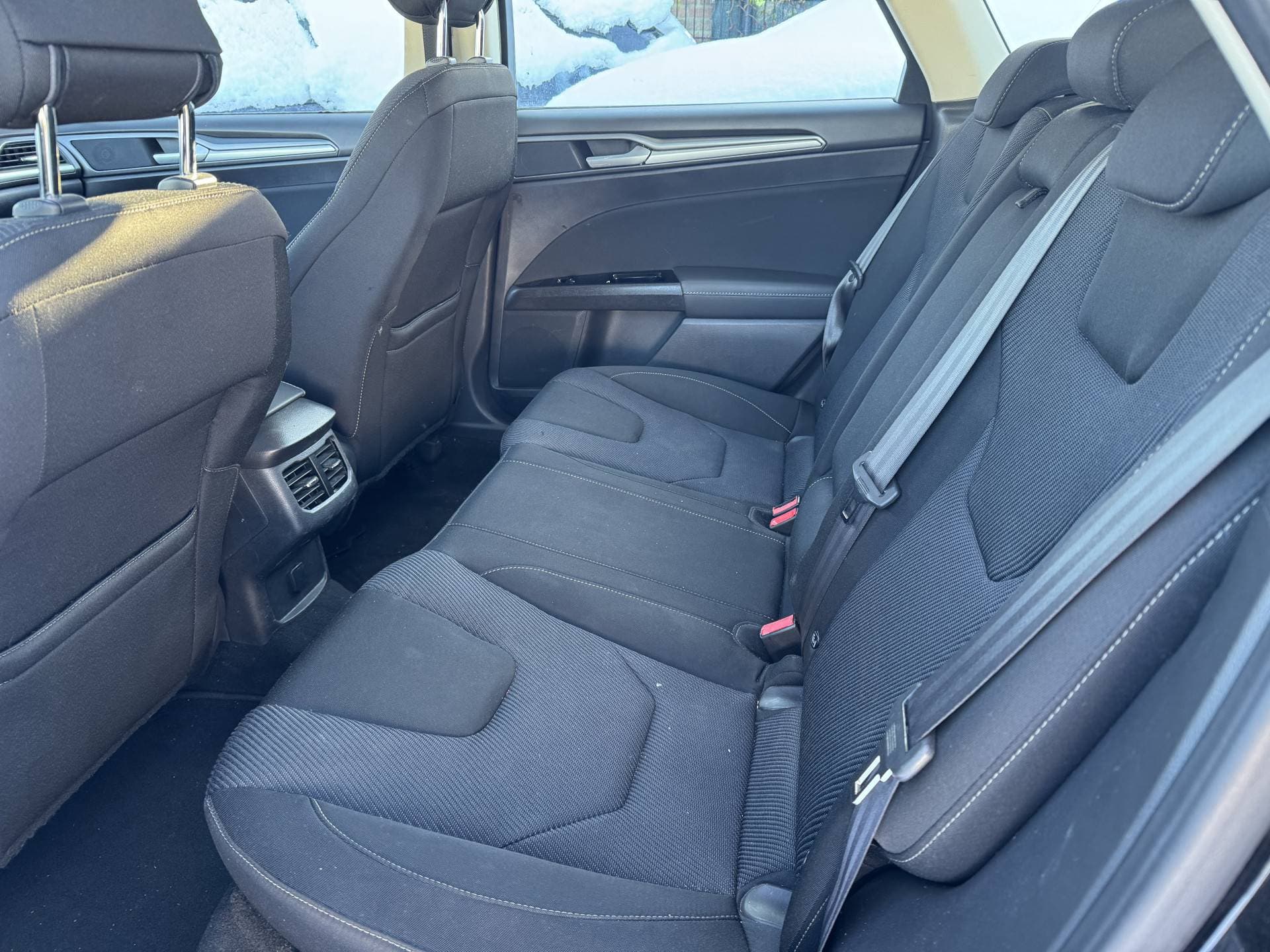 Ford Mondeo thumbnail 16