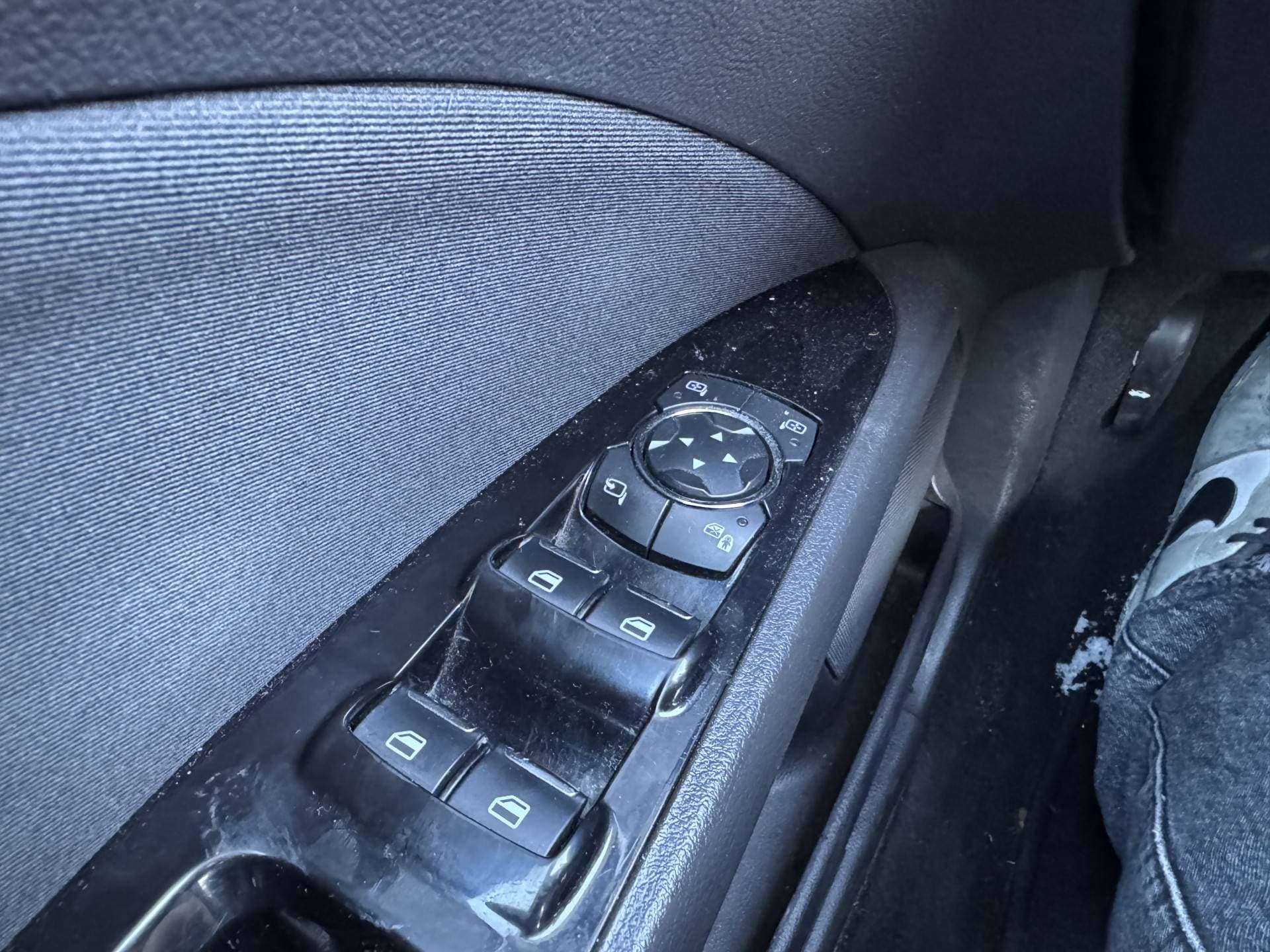 Ford Mondeo thumbnail 19