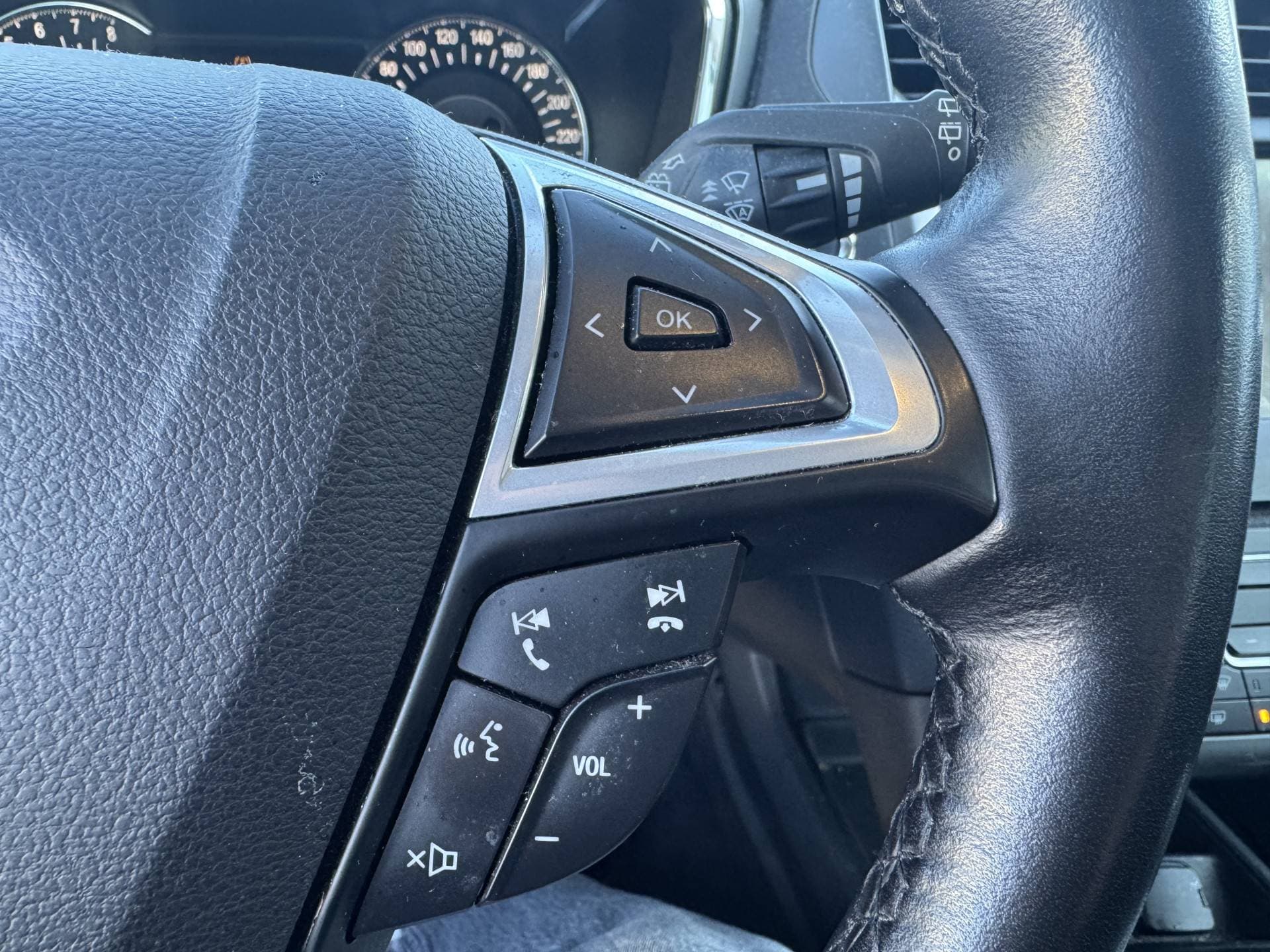 Ford Mondeo thumbnail 22