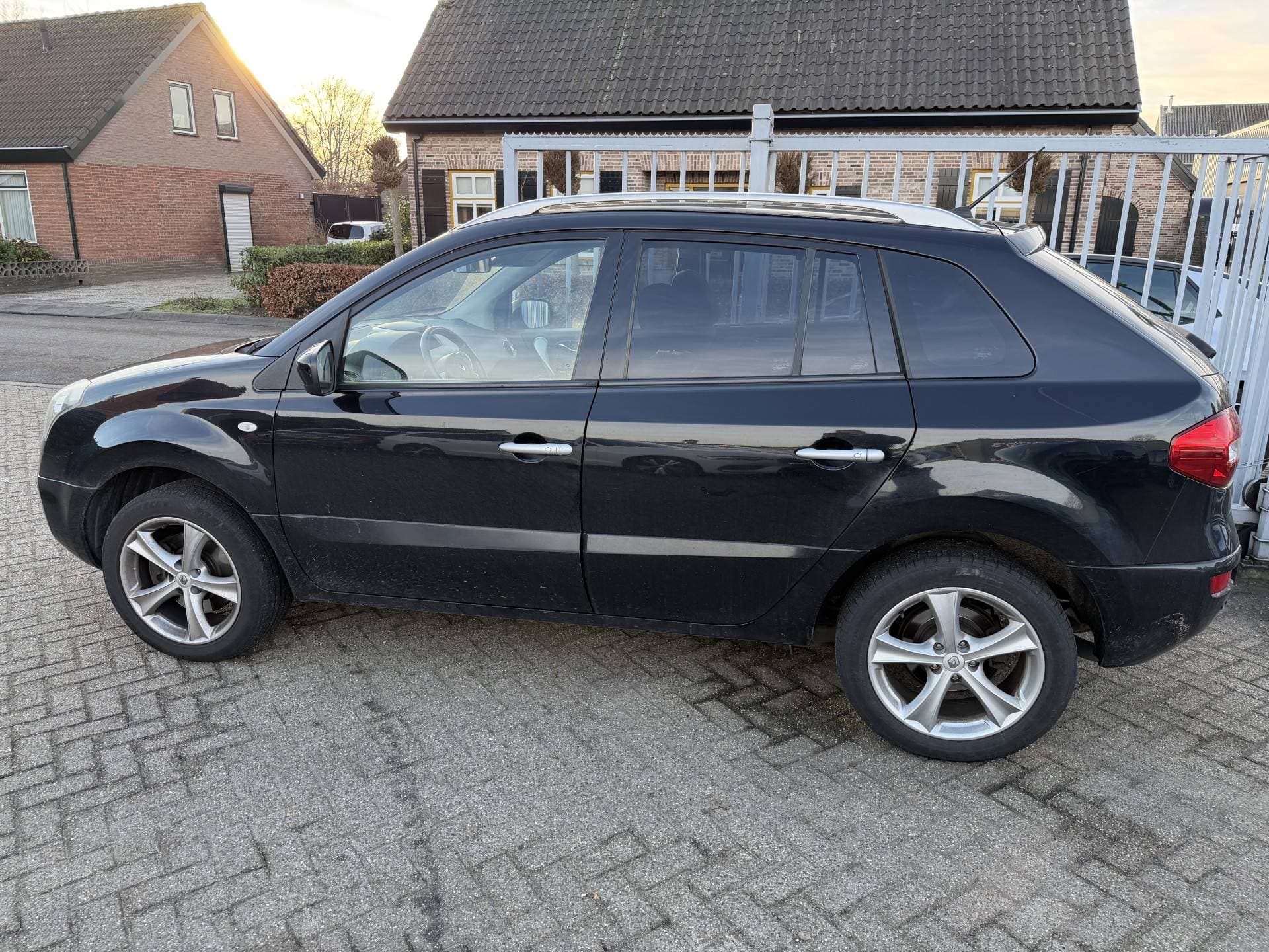 Renault Koleos thumbnail 3