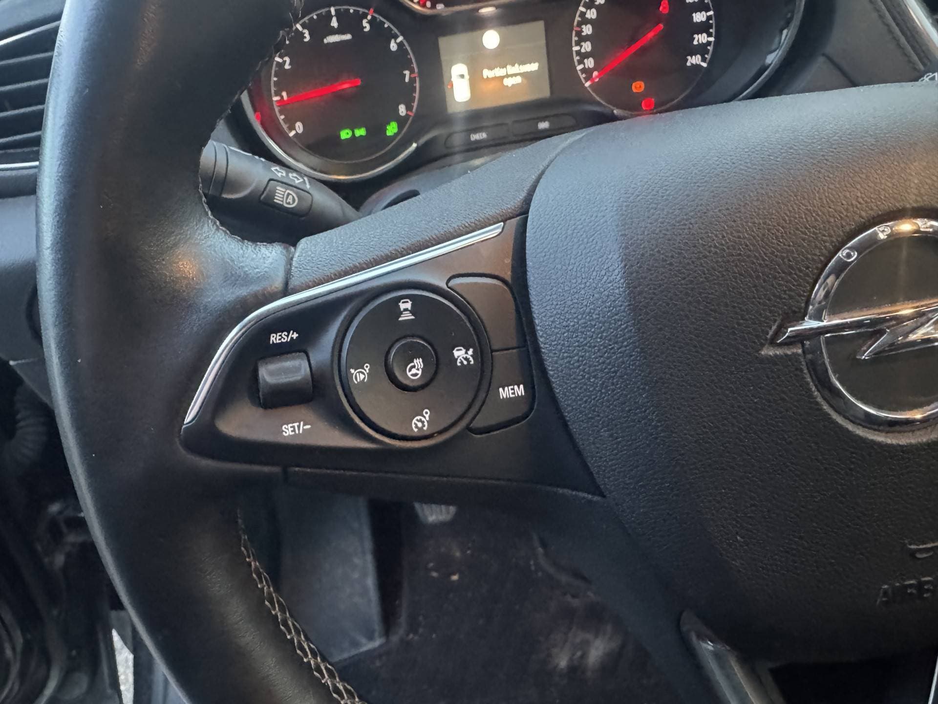 Opel Grandland X thumbnail 17