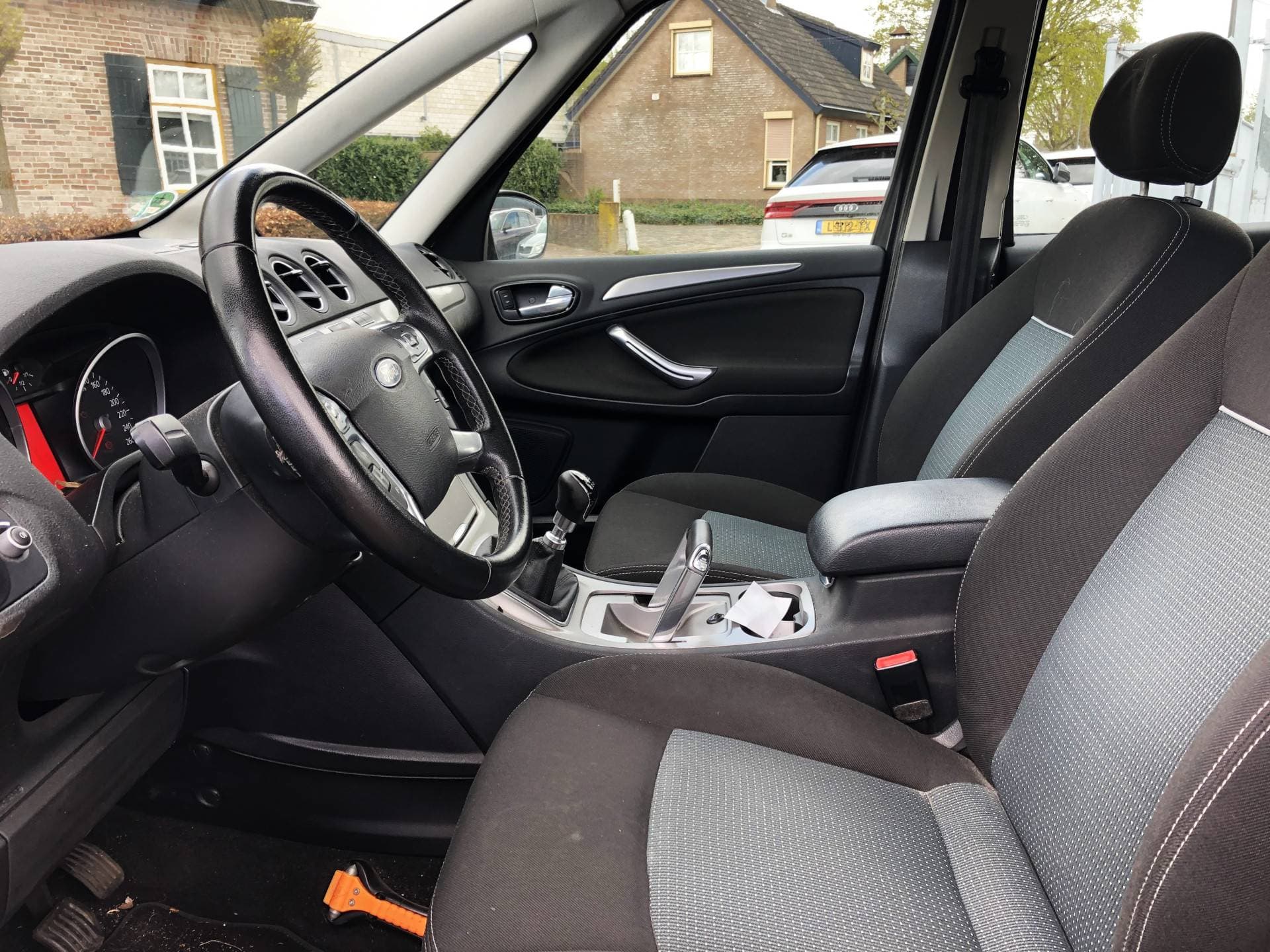 Ford Galaxy thumbnail 14