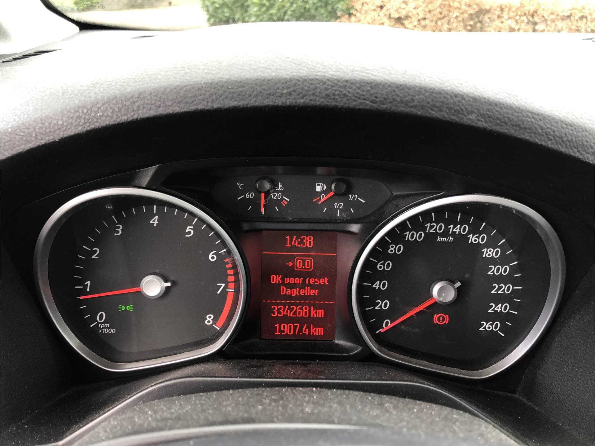 Ford Galaxy thumbnail 16