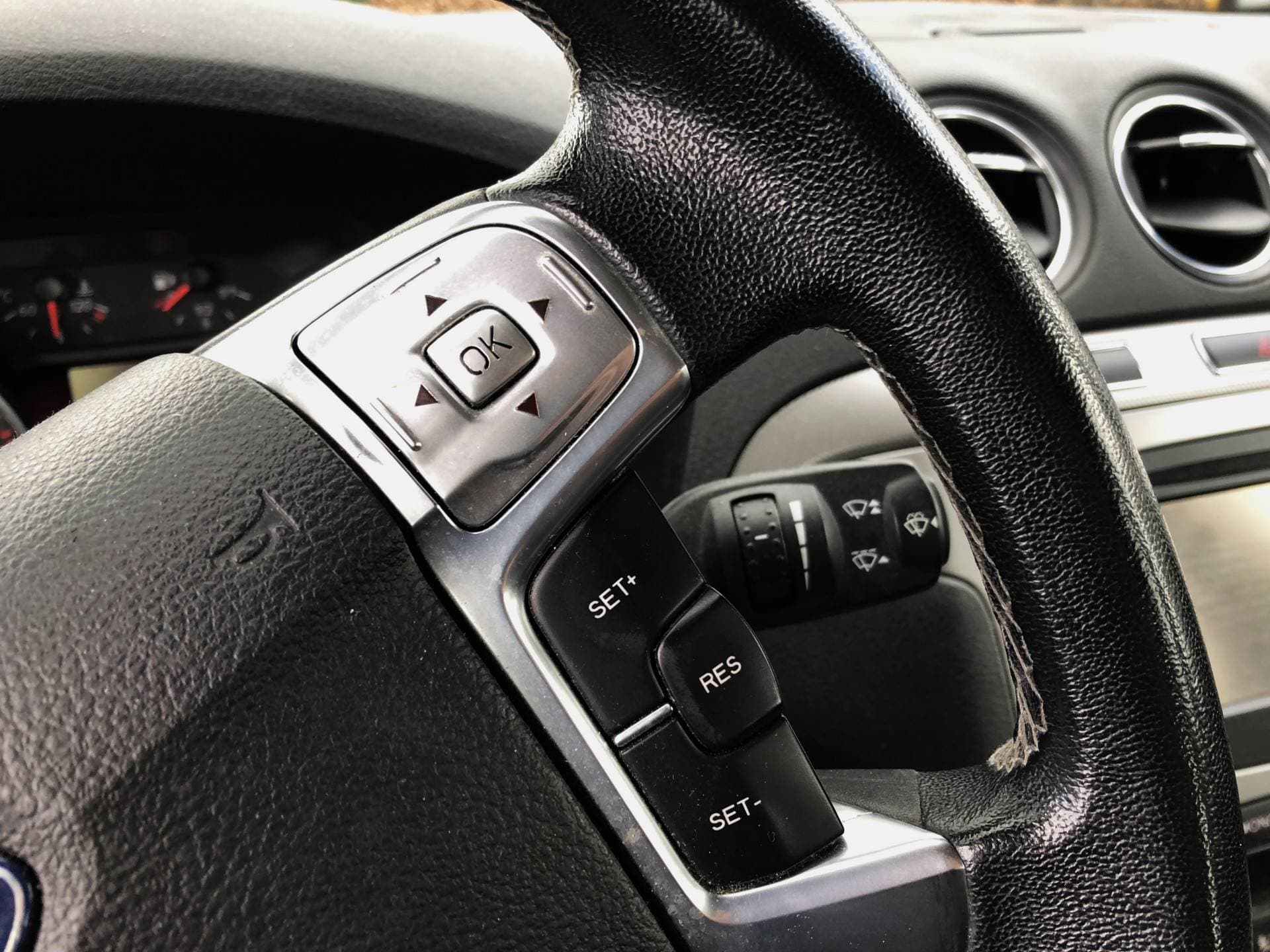 Ford Galaxy thumbnail 19