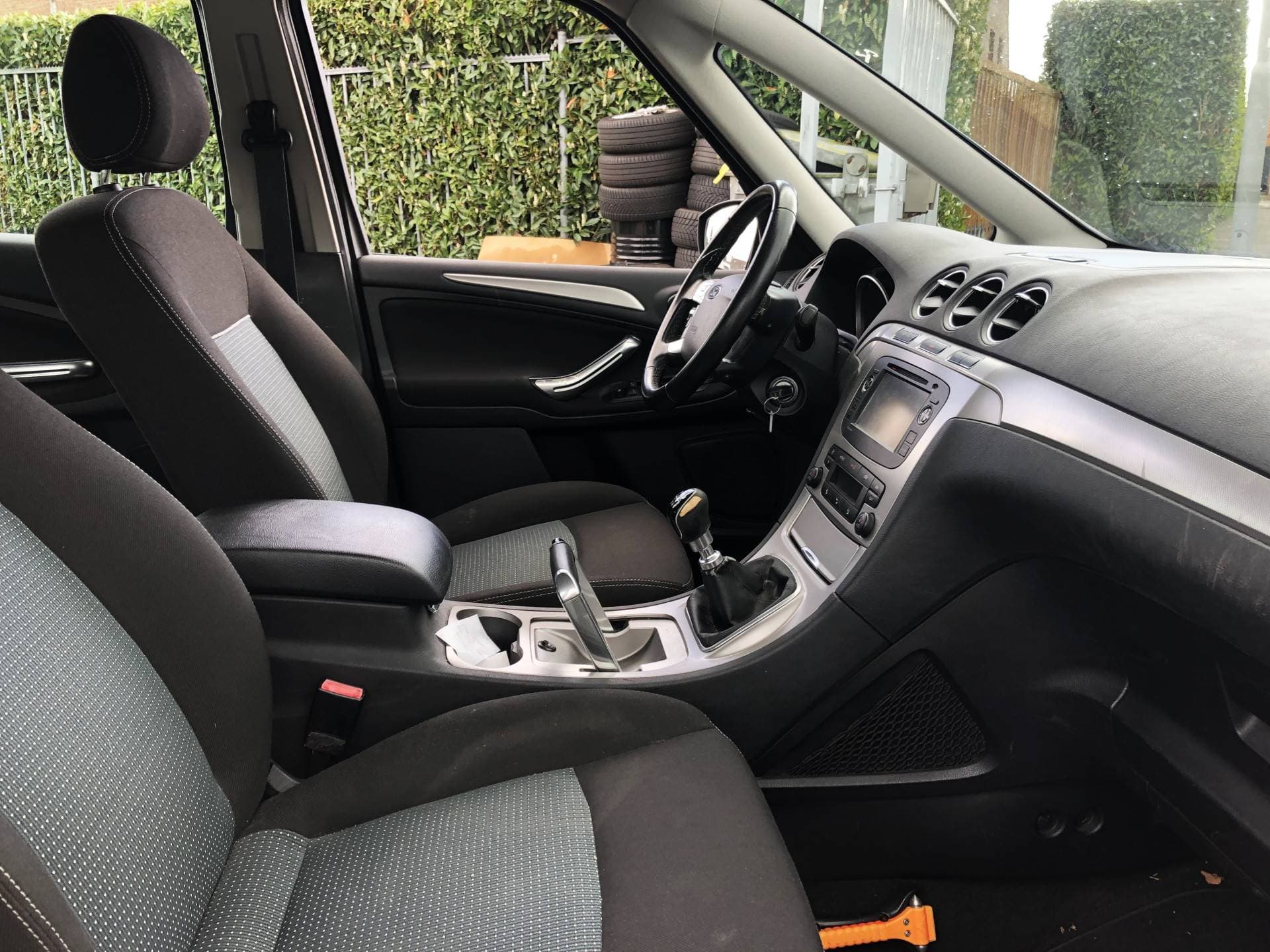 Ford Galaxy thumbnail 9