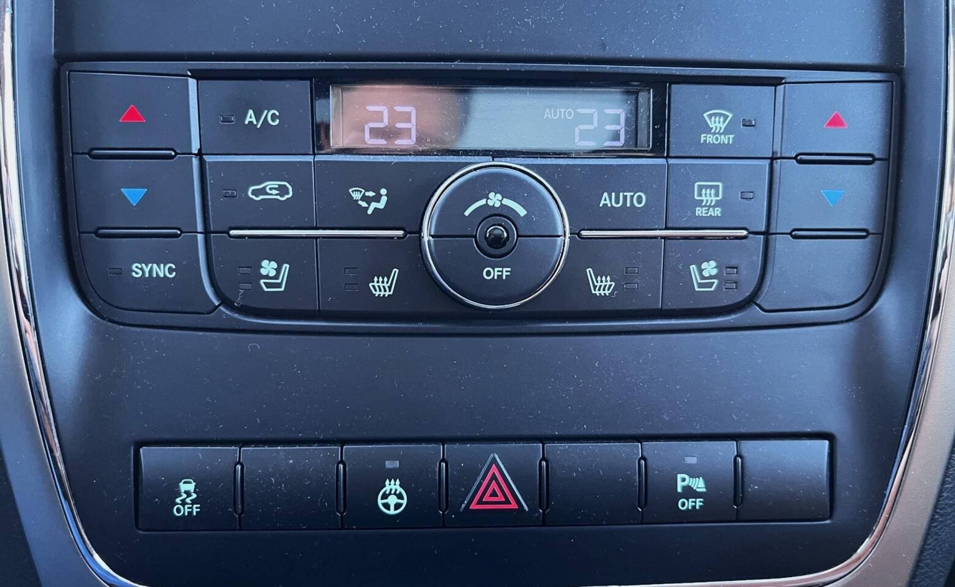 Jeep Grand Cherokee thumbnail 25