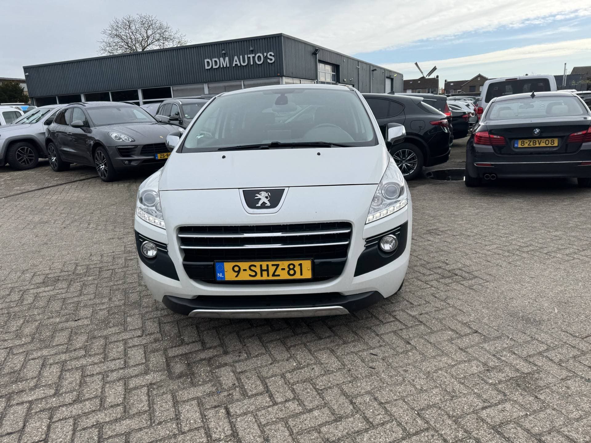 Peugeot 3008 thumbnail 3