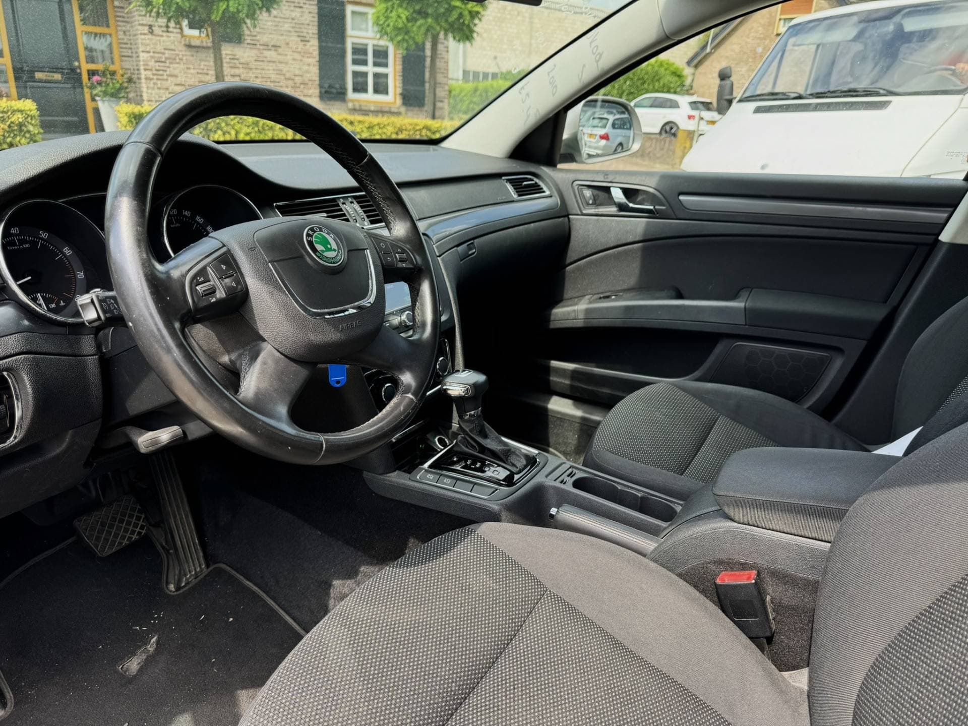 Skoda Superb thumbnail 11