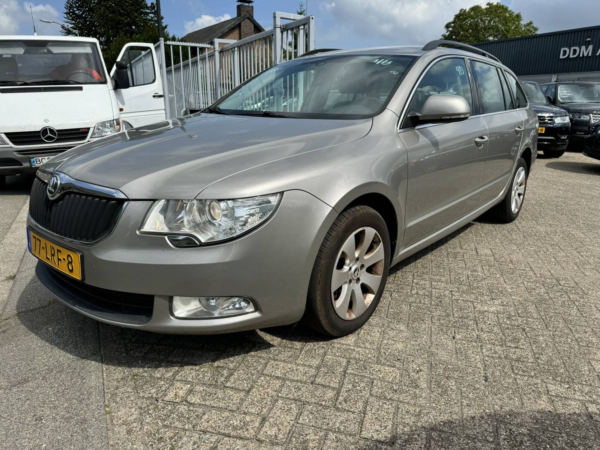 Skoda Superb thumbnail 3