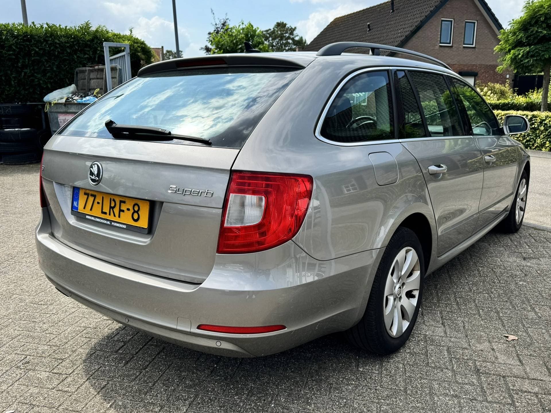 Skoda Superb thumbnail 7