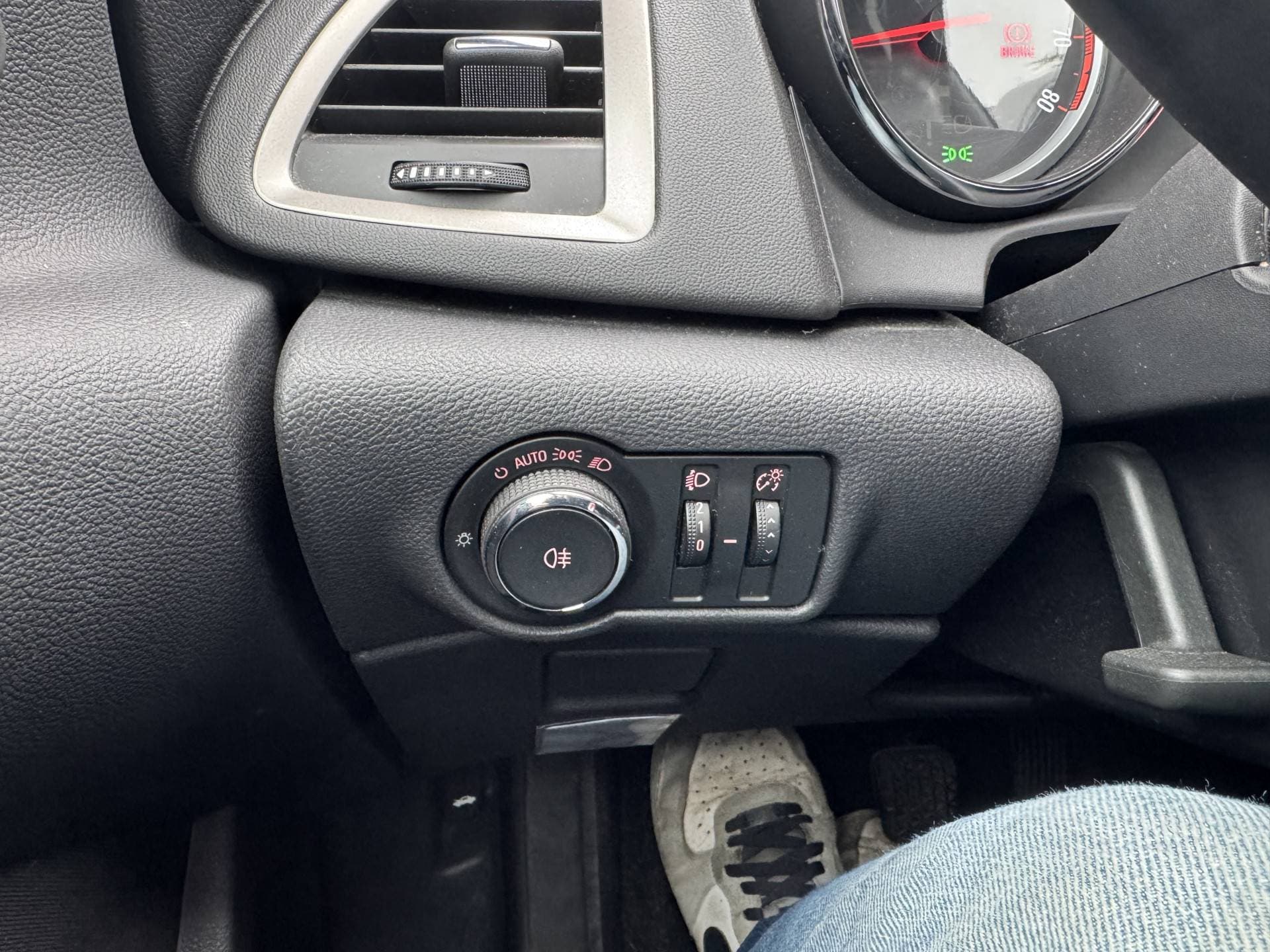 Opel Astra thumbnail 9