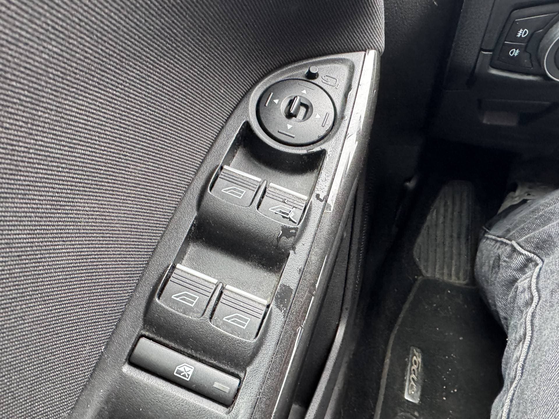 Ford Focus Wagon Titanium Edition thumbnail 12