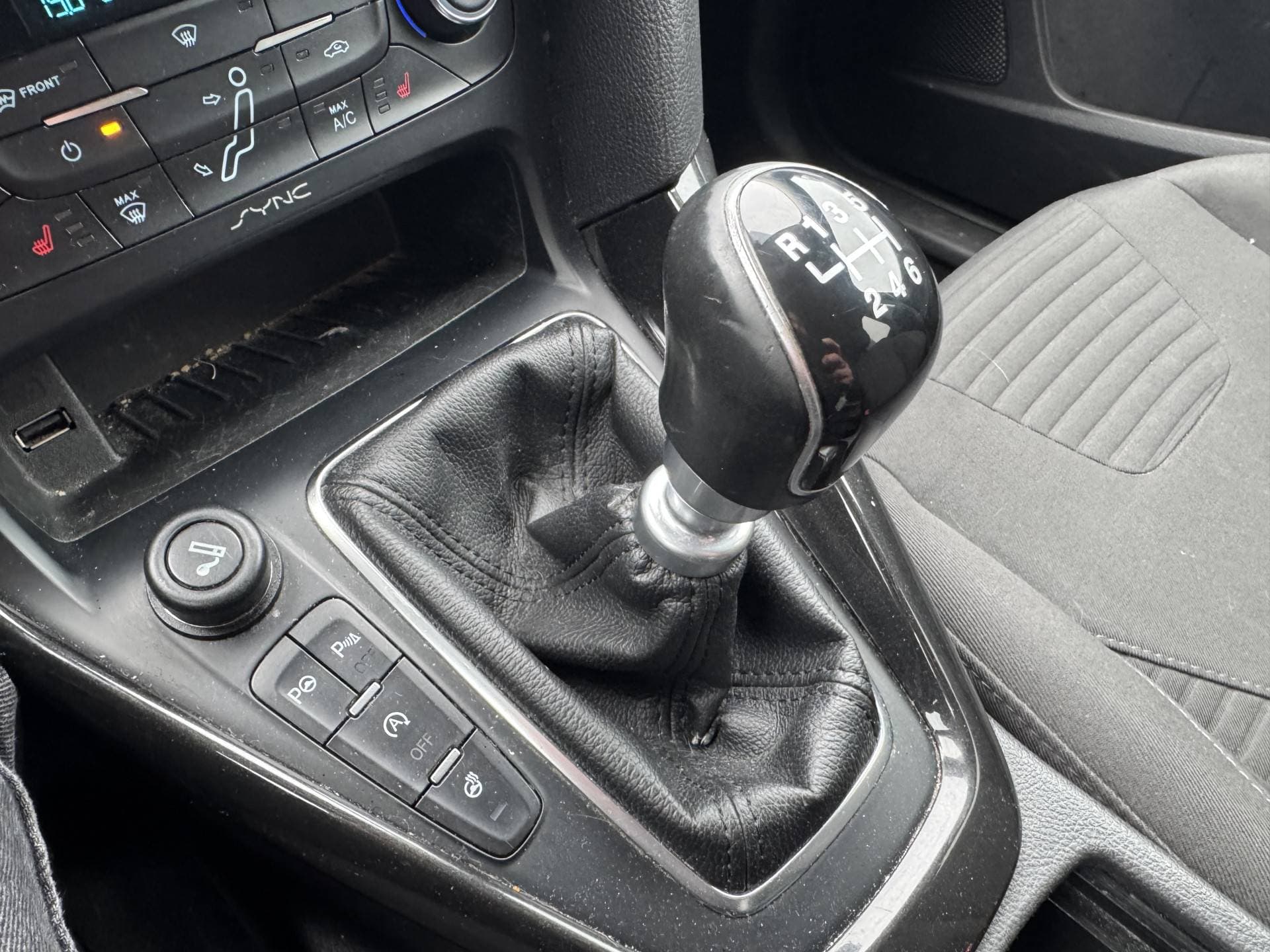 Ford Focus Wagon Titanium Edition thumbnail 9